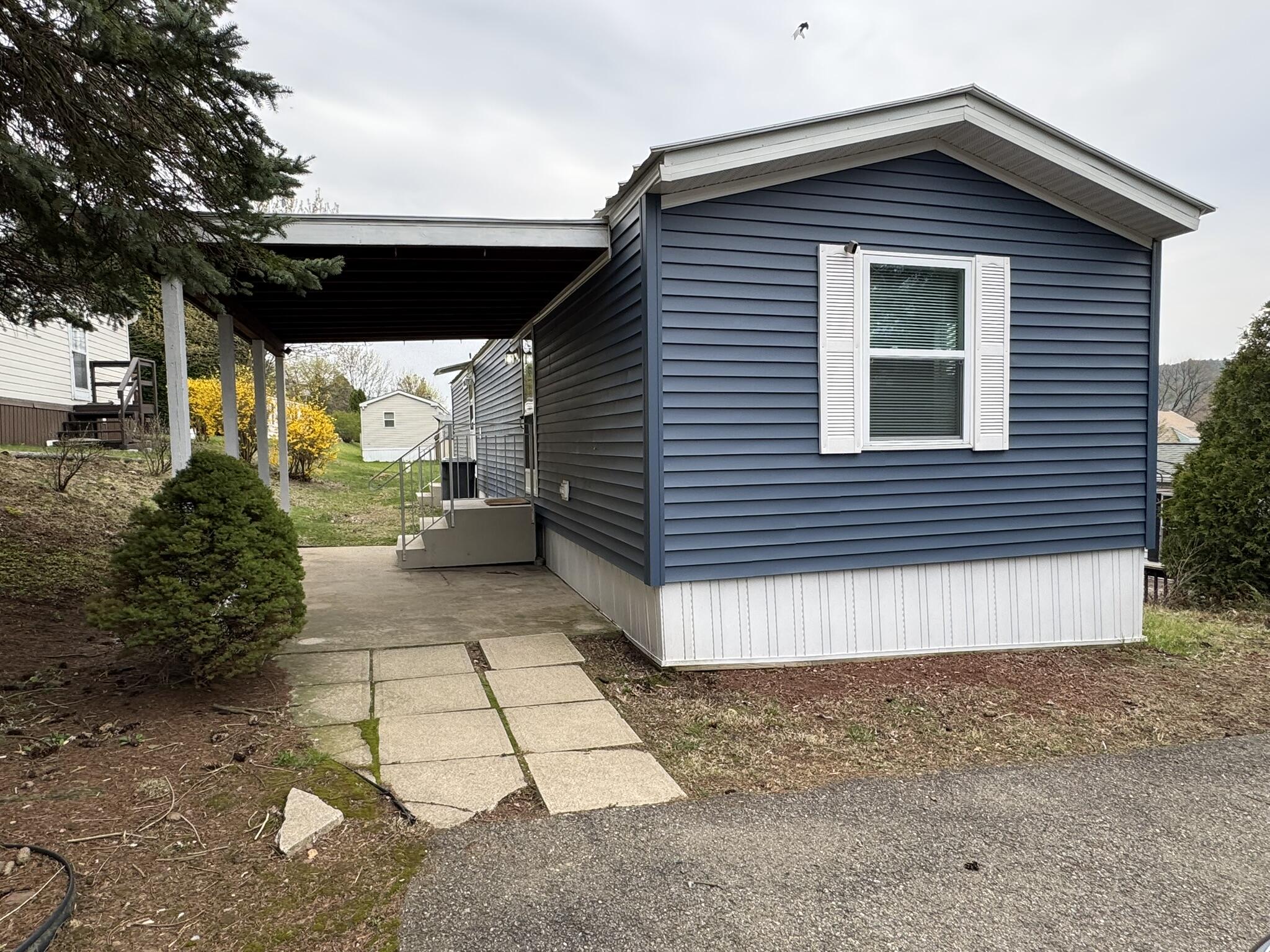 47 S 2nd Street, Palmerton, Pennsylvania image 1