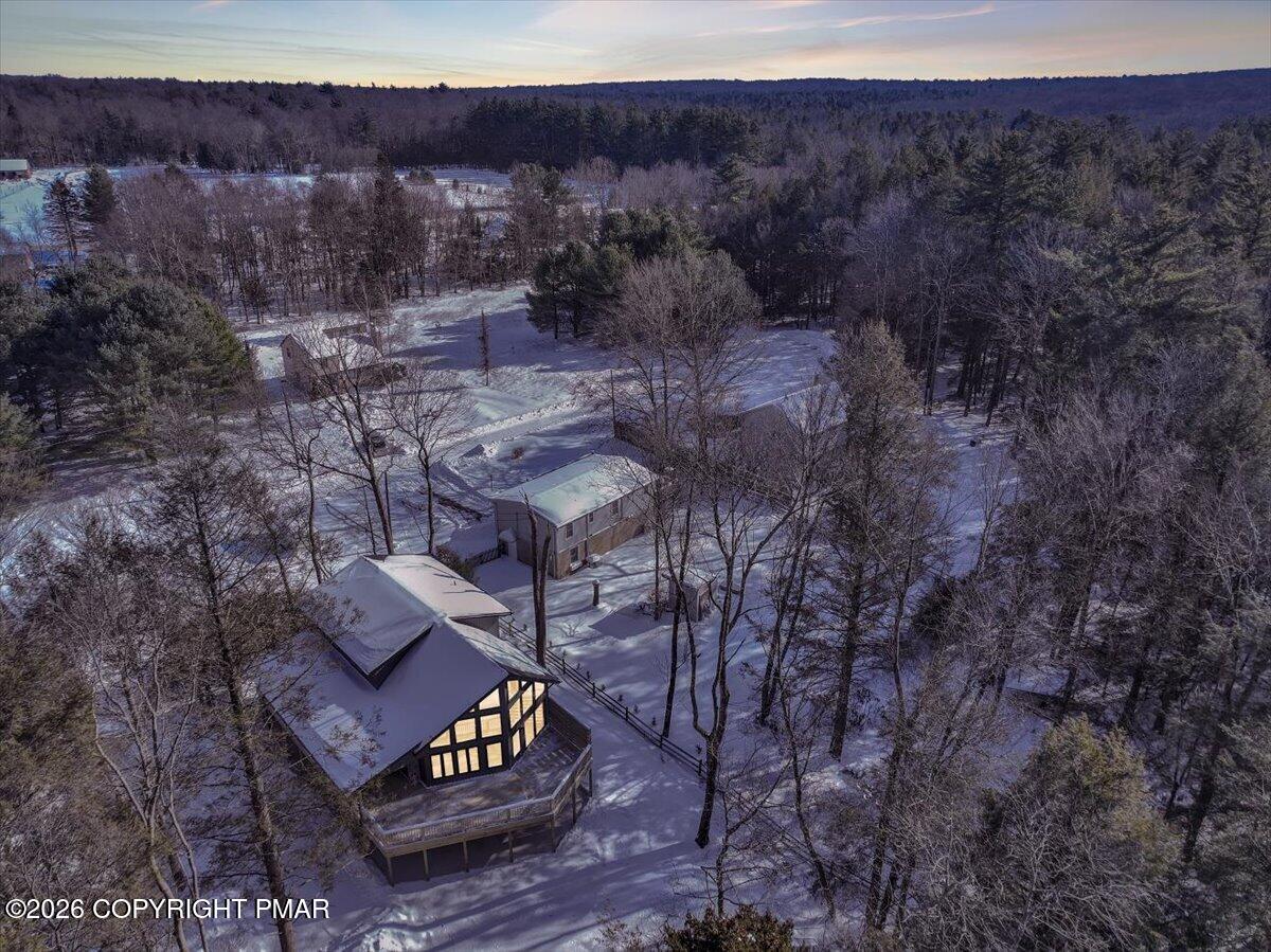 52 Shakespeare Circle