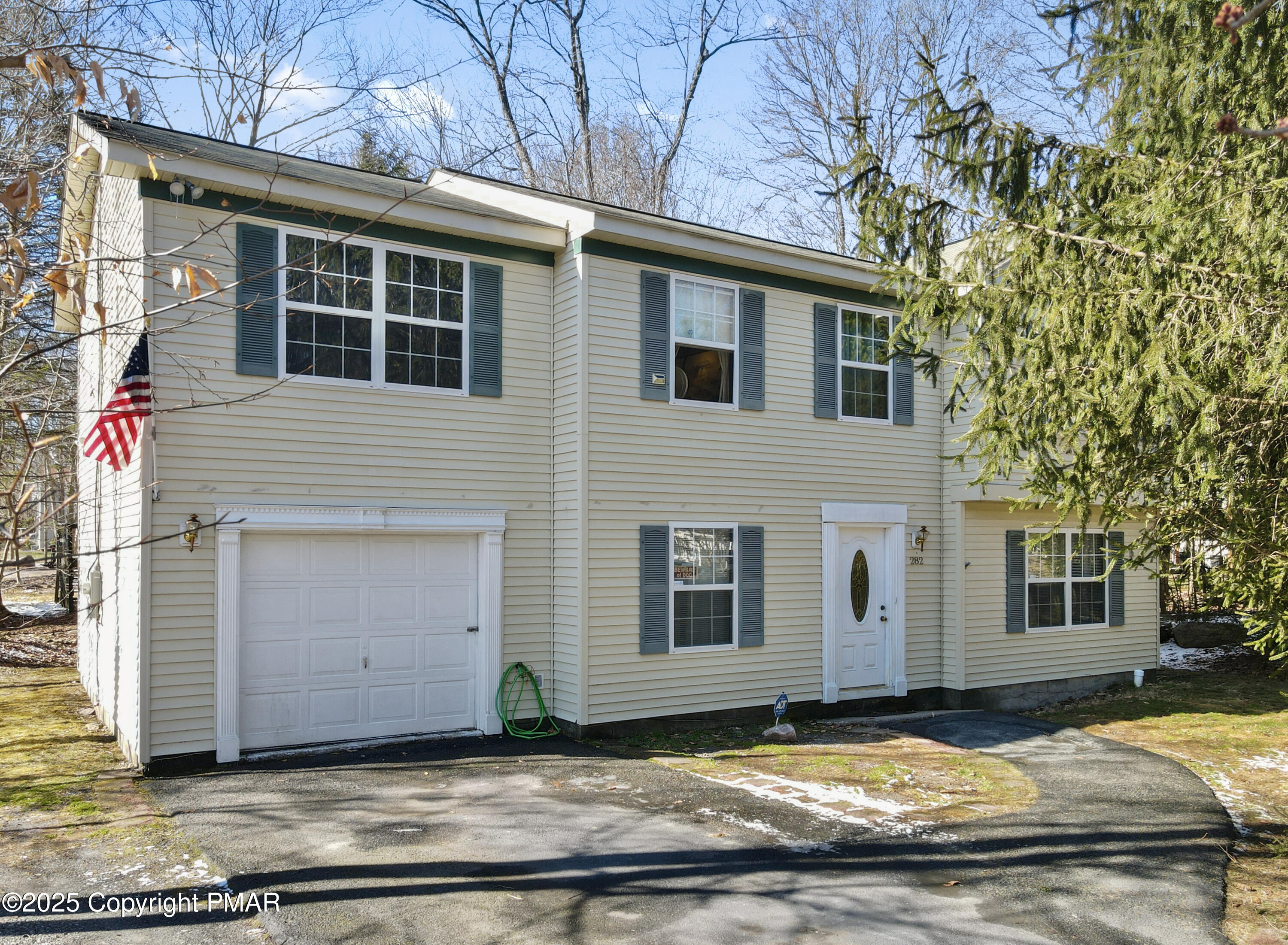 8350 Coyote Drive, Tobyhanna, Pennsylvania image 1
