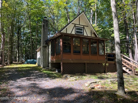 Homes For Sale - 117 Outer Drive<br/> Pocono Lake, PA 18347