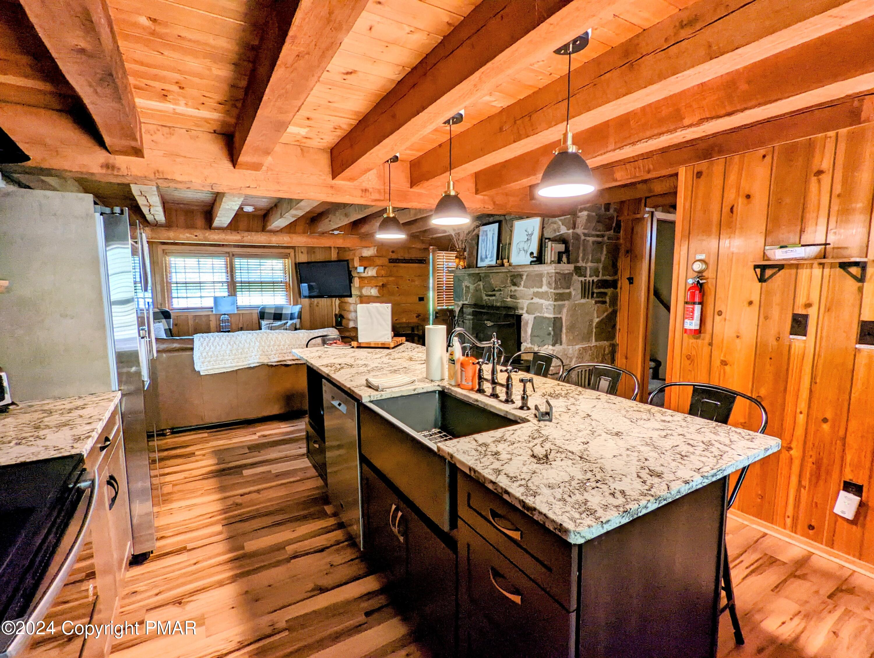 58 Hickory Road, Lake Harmony, Pennsylvania image 9