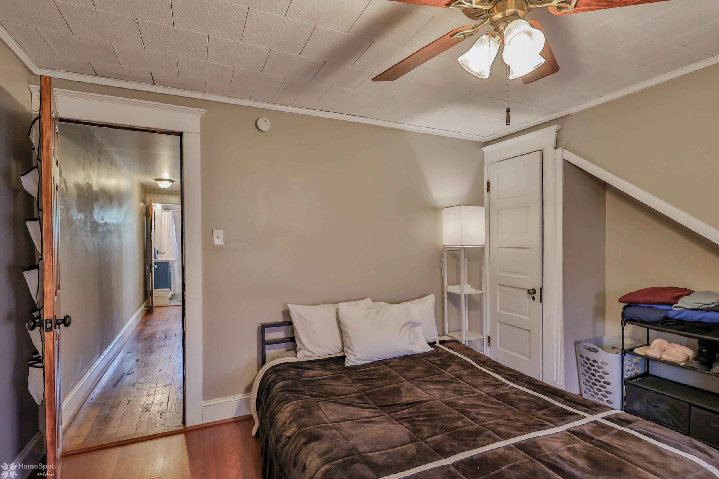 2448 Birch Street, Easton, Pennsylvania image 35