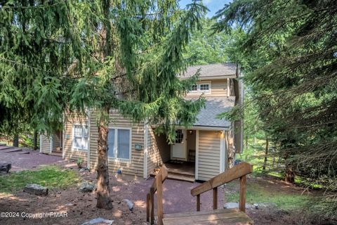 Townhouse For Sale - 480 Spruce Drive<br/> Monroe County, Tannersville, PA 18372