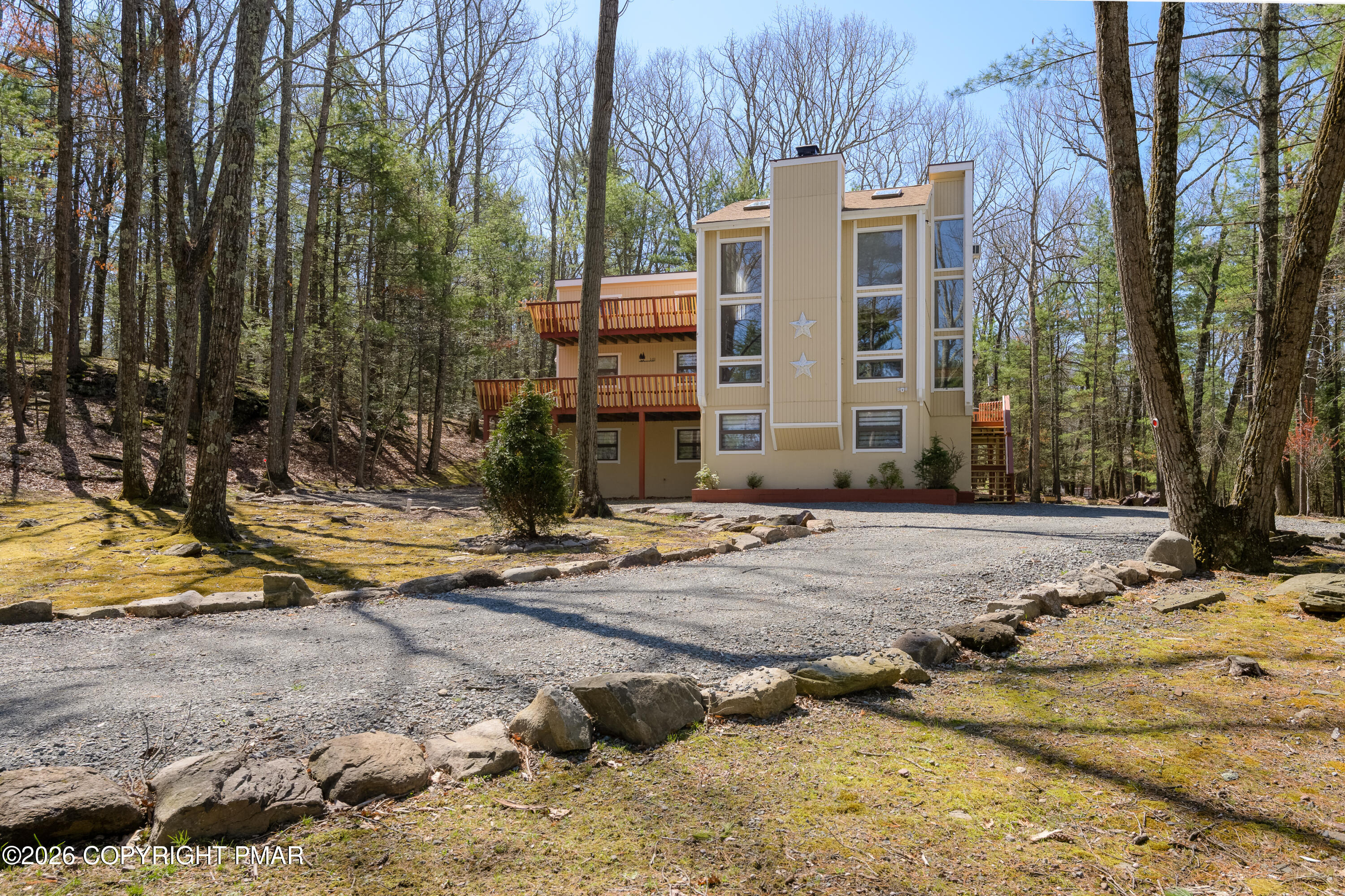 169 Shiny Mountain Road