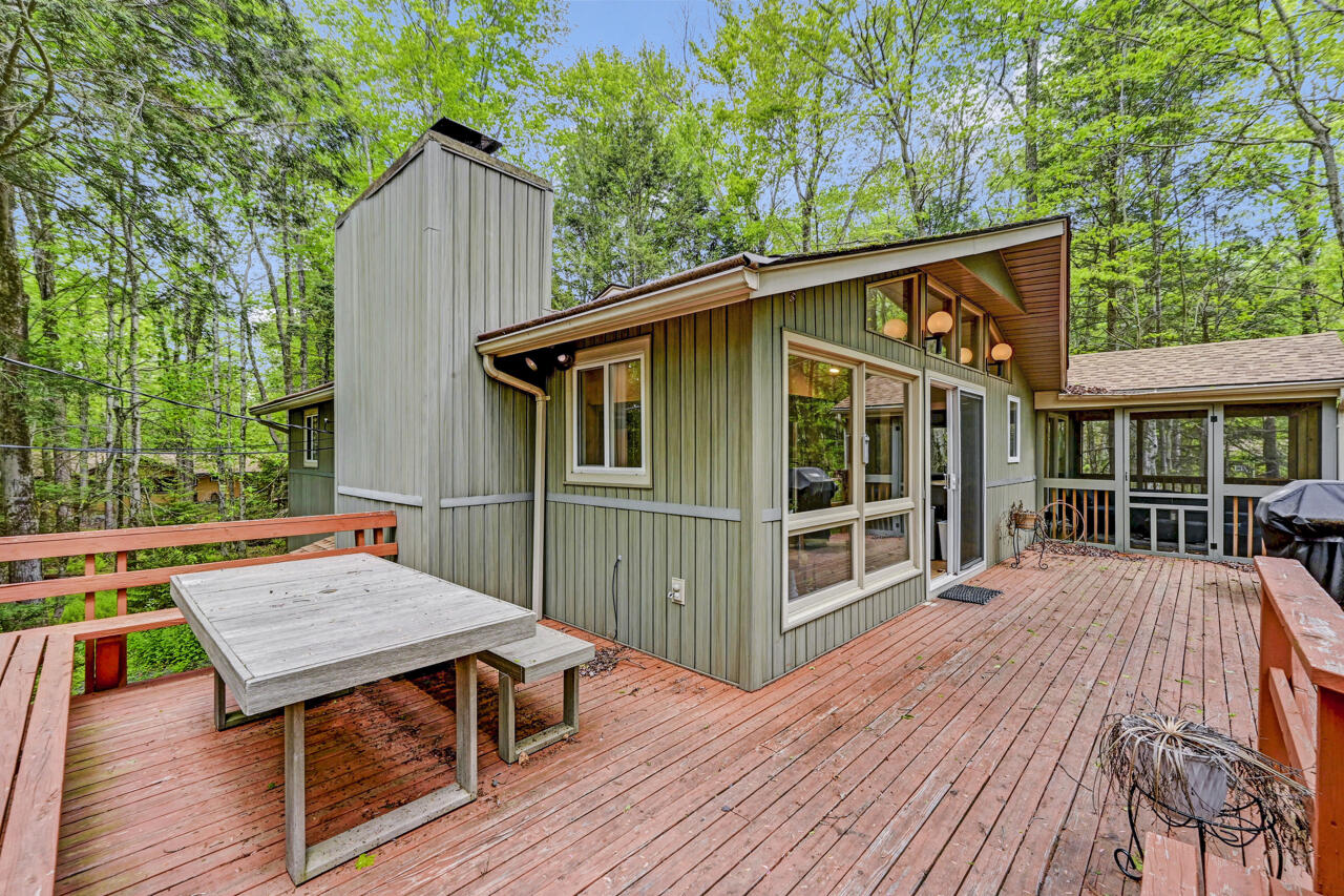1172 Deer Trail Road, Pocono Pines, Pennsylvania image 11