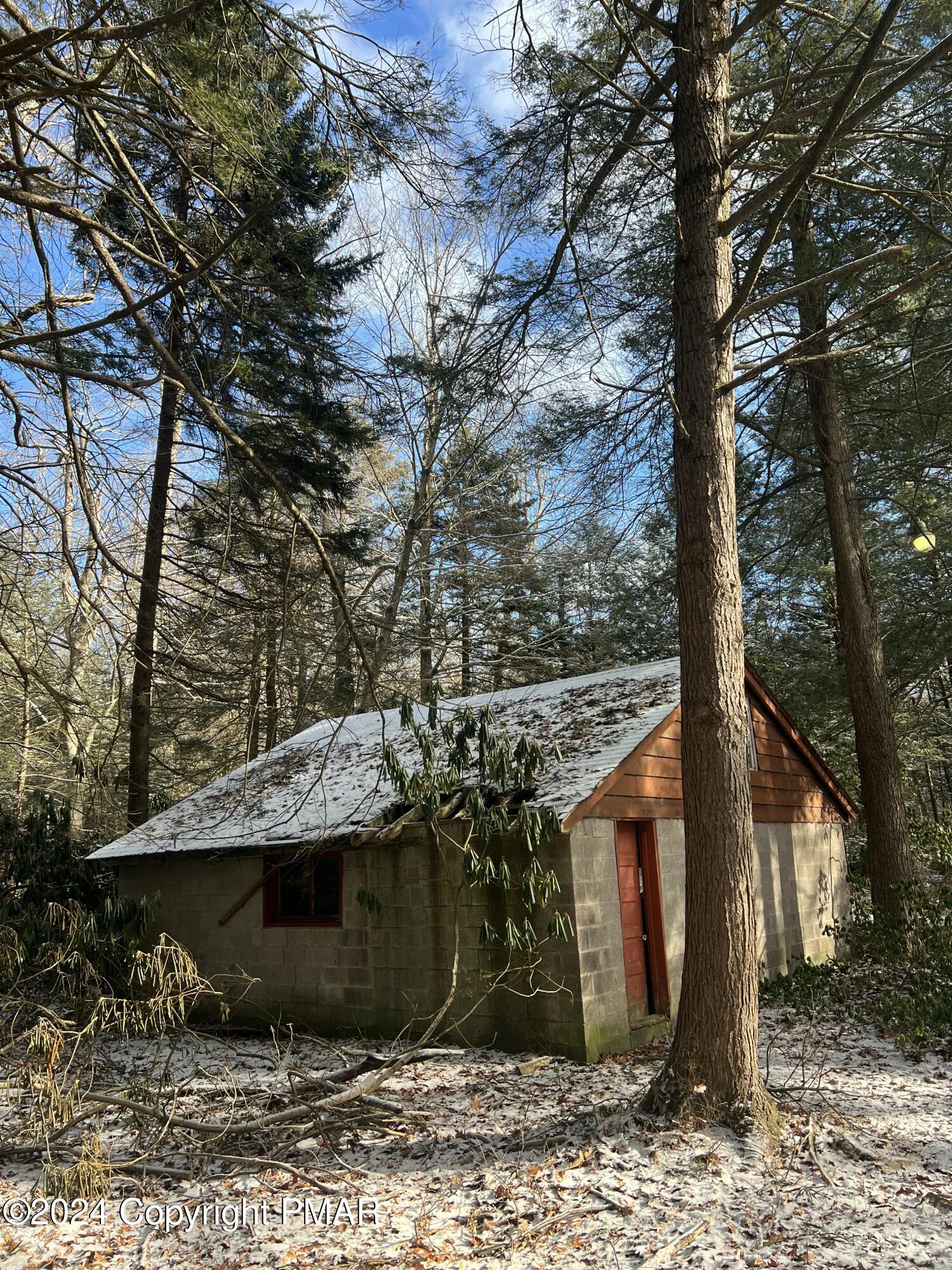 213 Hellers Lane, Long Pond, Pennsylvania image 5