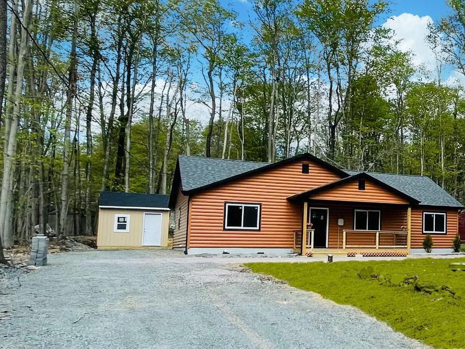 265 Wyomissing Drive, Pocono Lake, Pennsylvania image 2