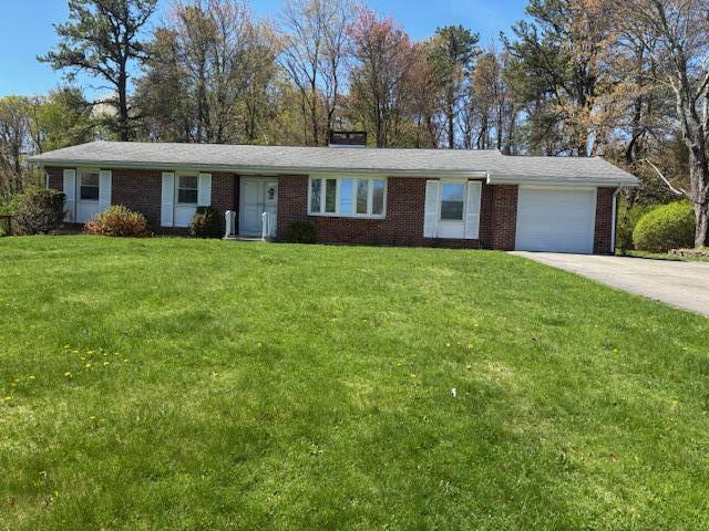 423 Oak Street, Cresco, Pennsylvania image 1