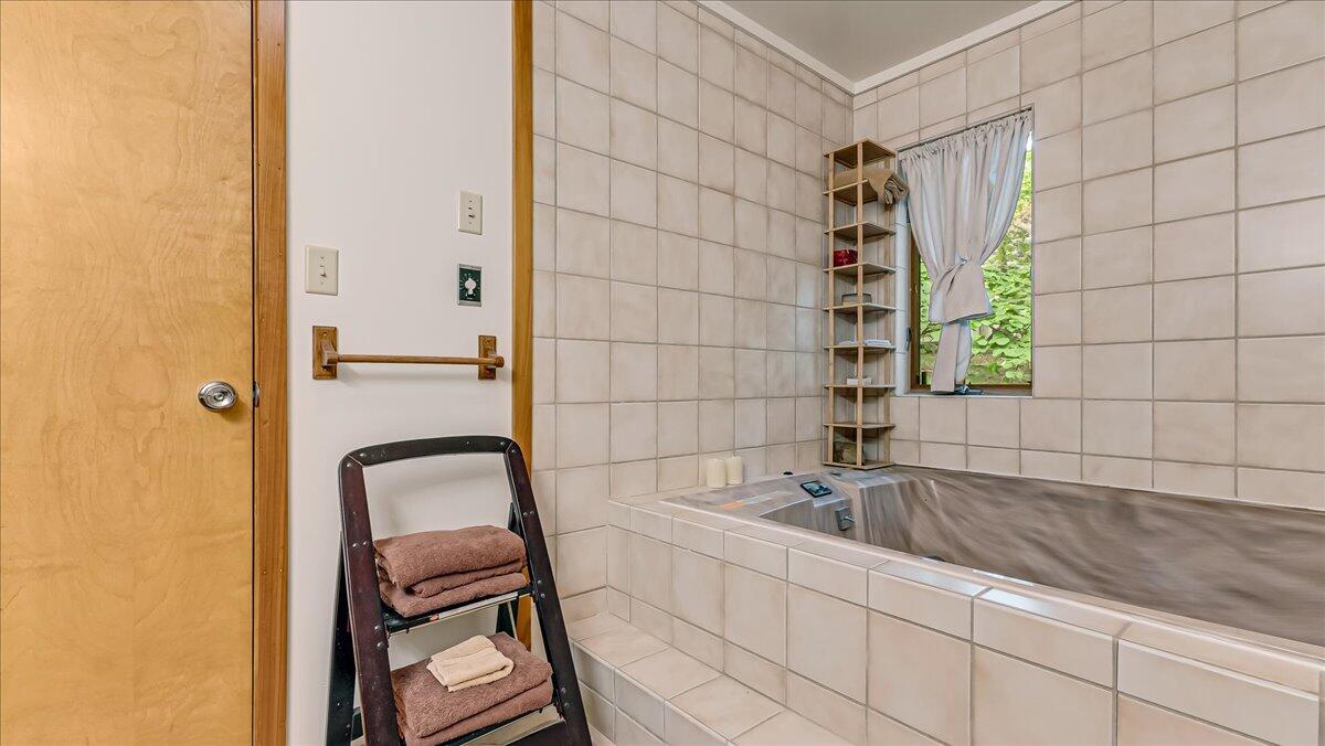 2130 Southport Drive, Bushkill, Pennsylvania image 30