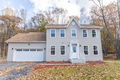 Homes For Sale - 4263 Winchester Way<br/> Bushkill, PA 18324