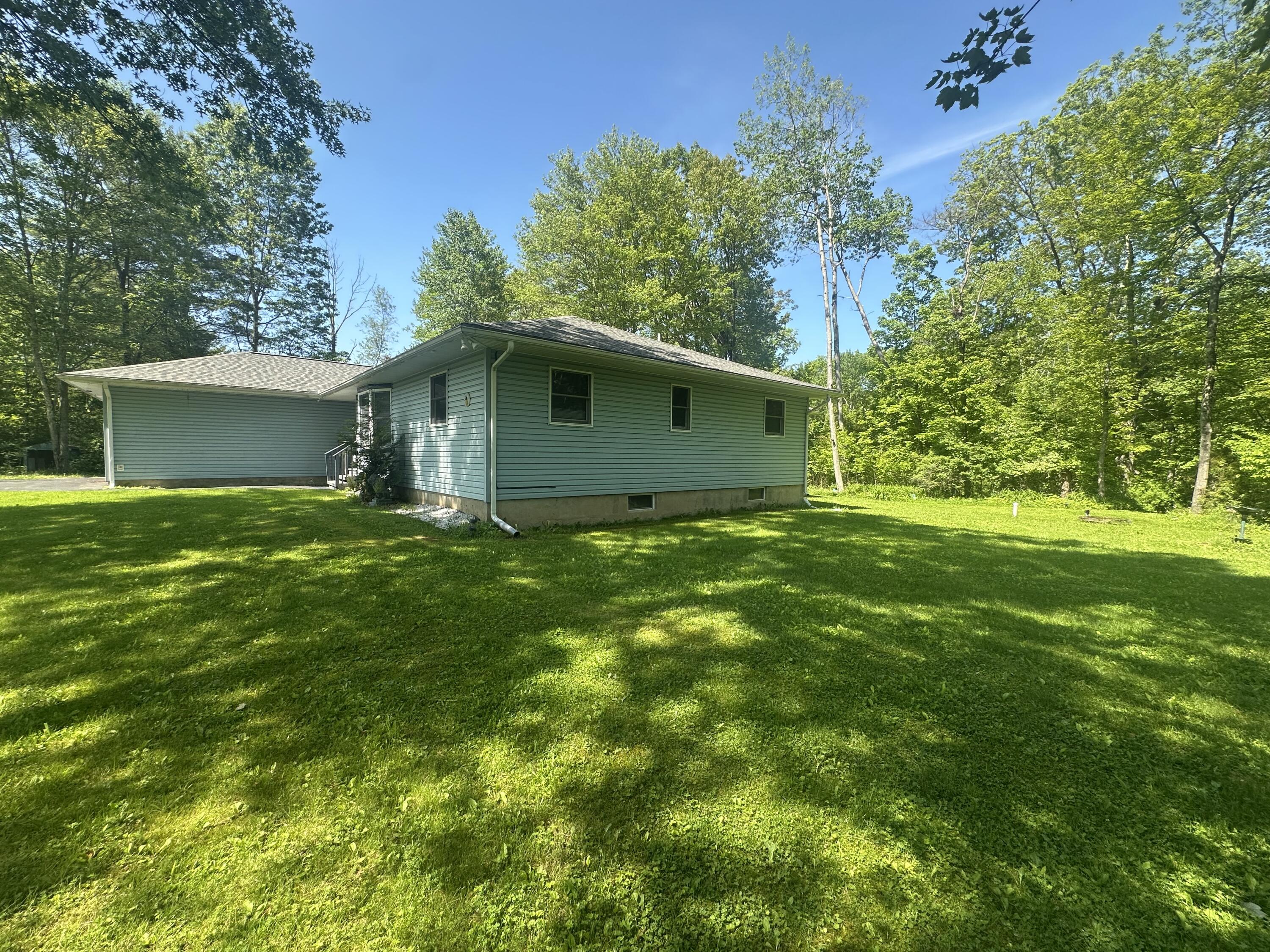 5238 Mountain View Drive, Stroudsburg, Pennsylvania image 3