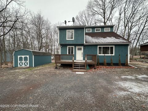 Homes For Sale - 147 Pocono Boulevard<br/> Bushkill, PA 18324