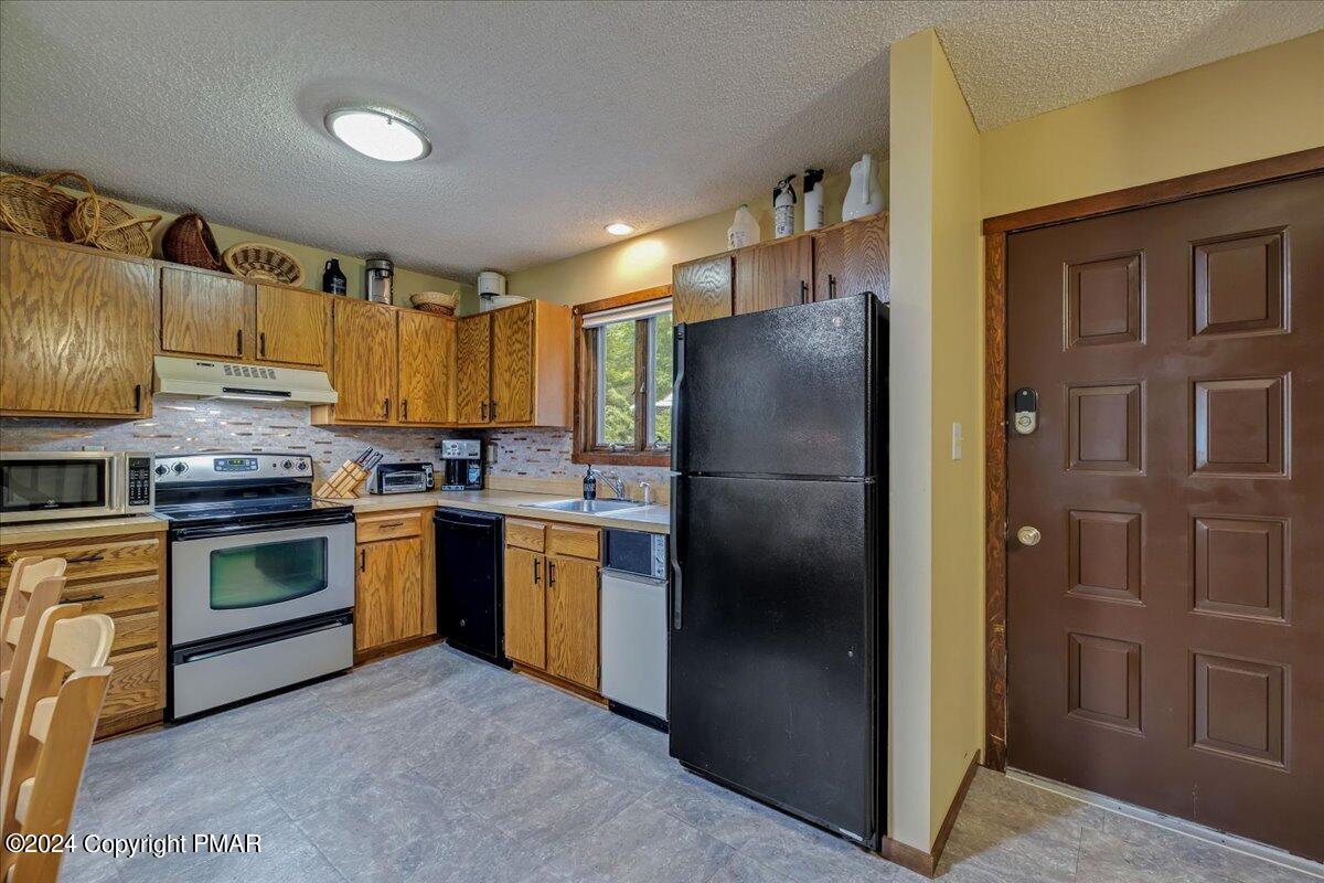 129 Cross Country Lane, Tannersville, Pennsylvania image 9