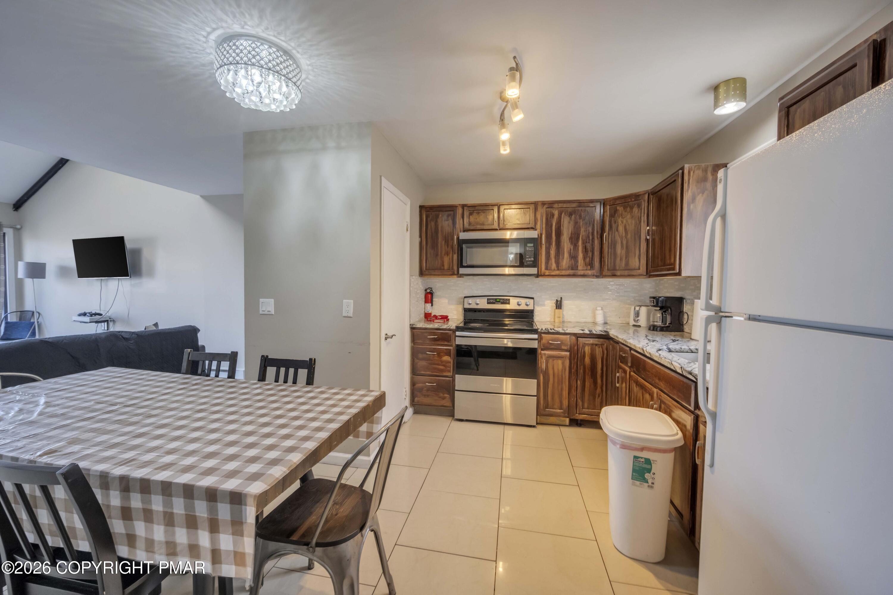 21 Middle Village Way