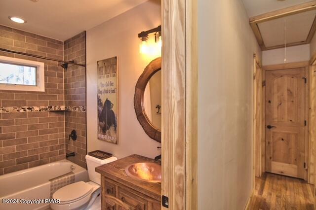 5187 Woodland Avenue