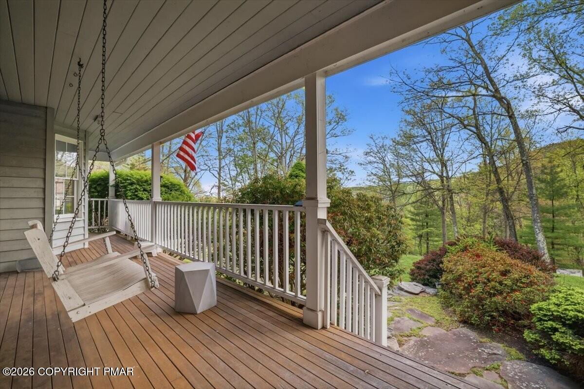 3358 Mountain View Drive