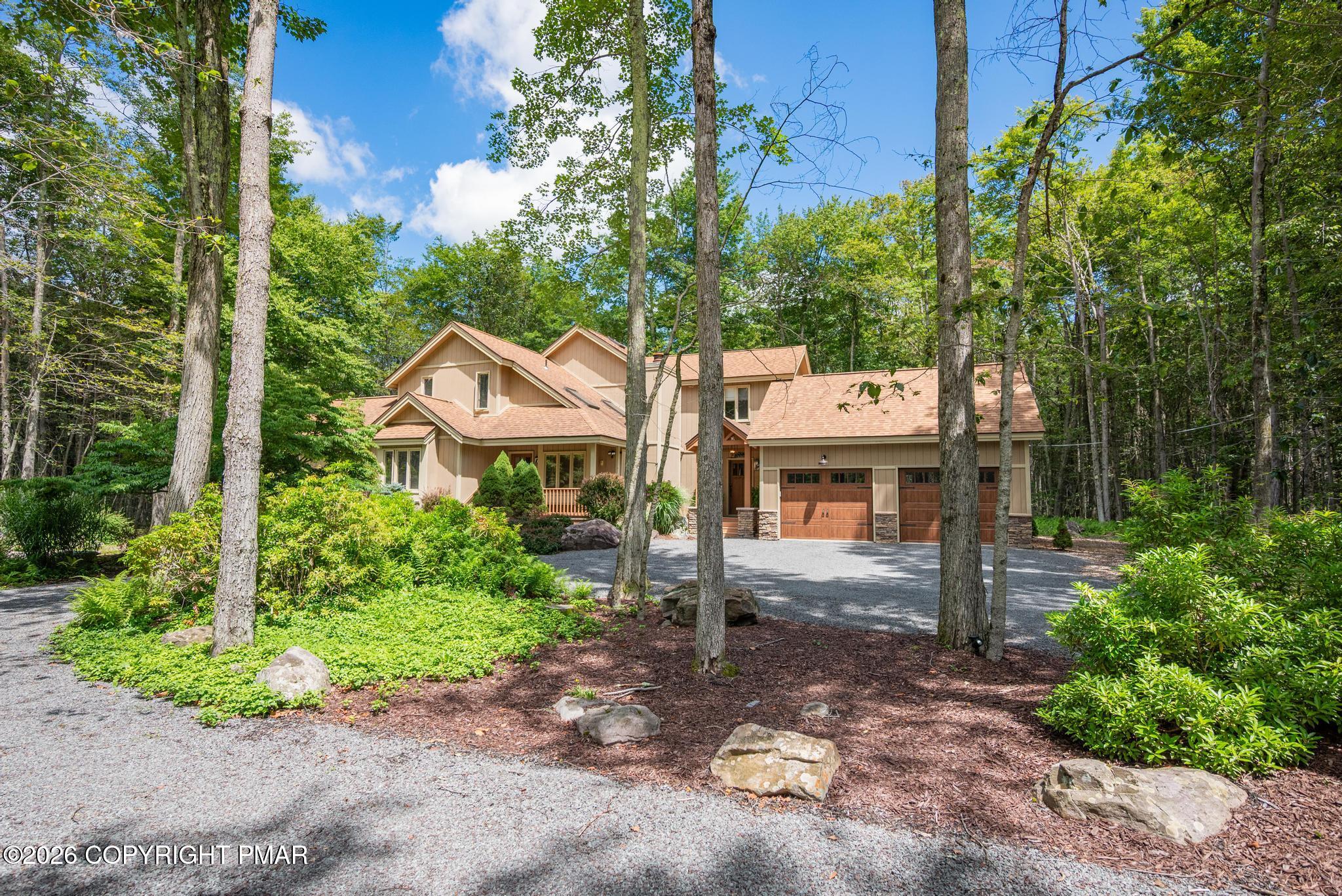 111 Red Fox Crescent