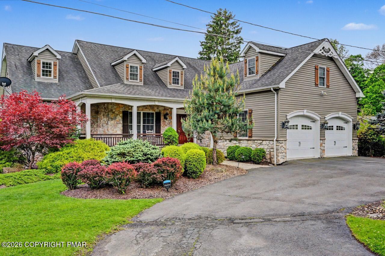 3 Redwood Lane
