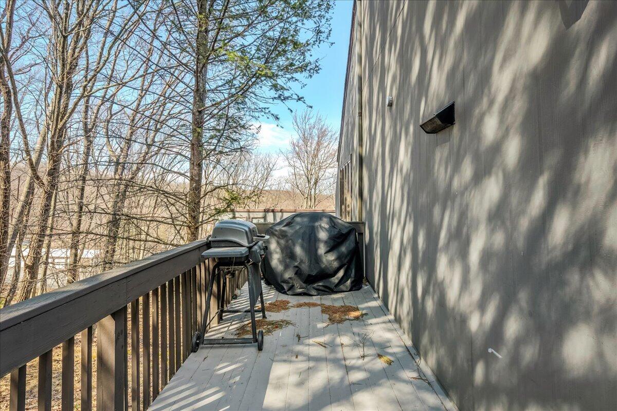 31 Middle Village Way, Tannersville, Pennsylvania image 12