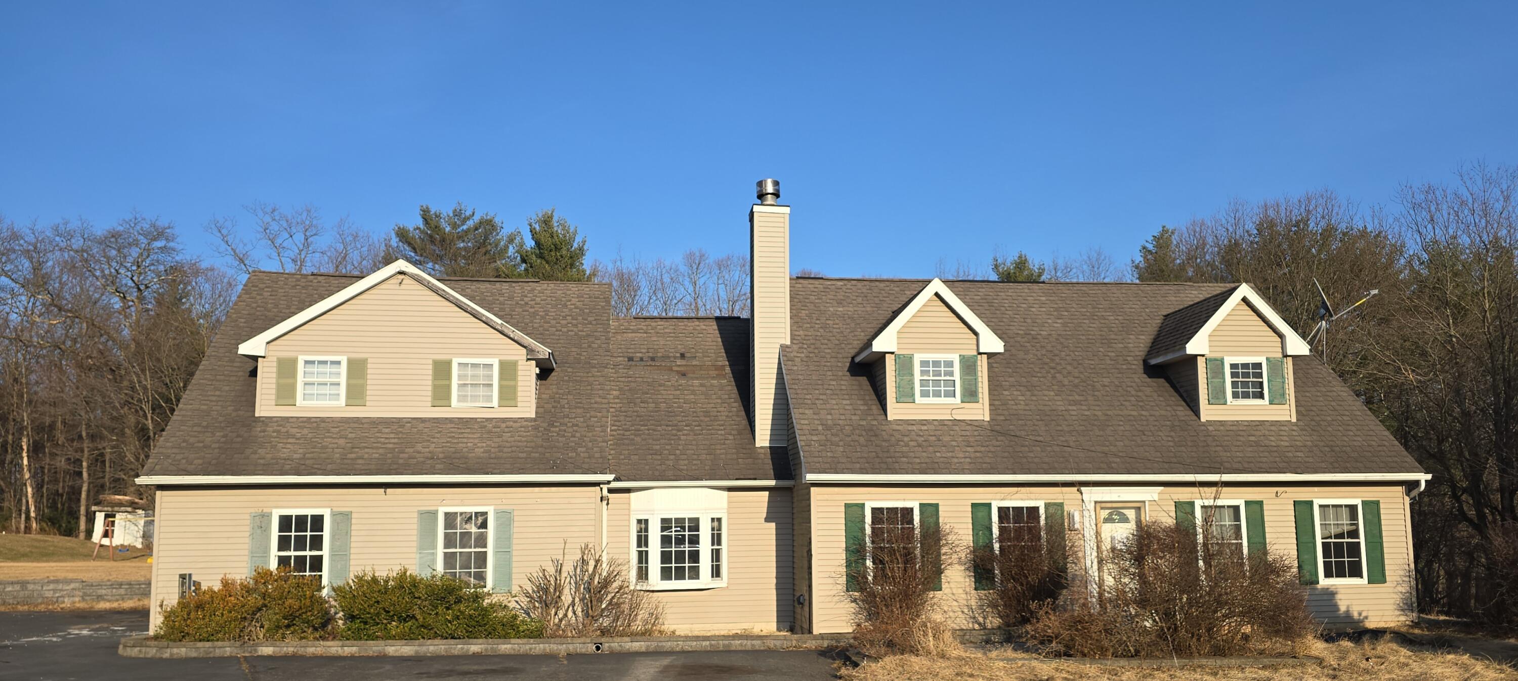 2250 Suburban Lane, Effort, Pennsylvania image 1