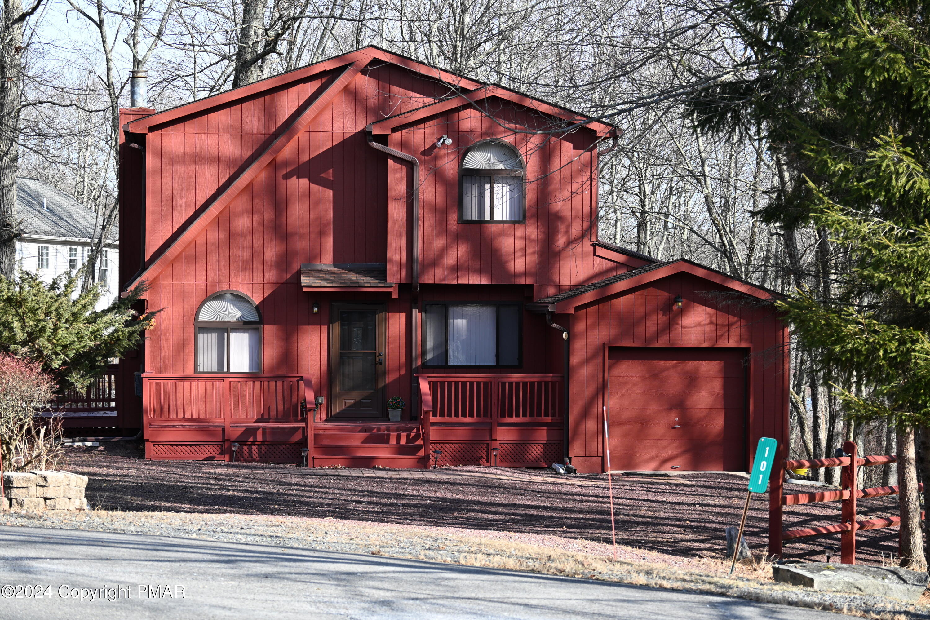 101 Withywindle Way, Tamiment, Pennsylvania image 1