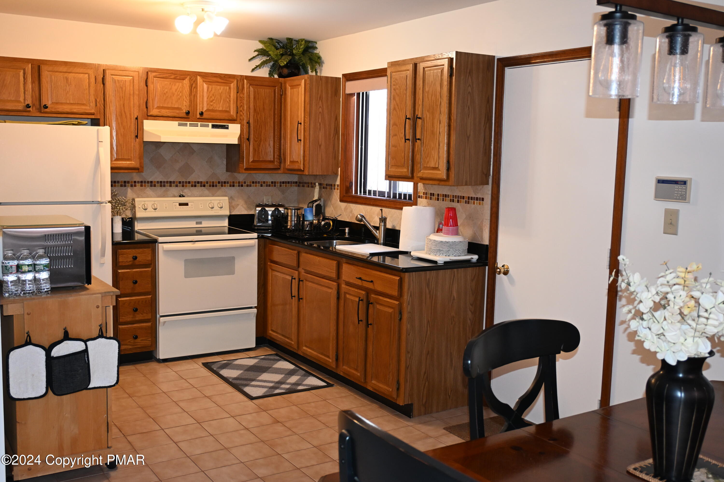 101 Withywindle Way, Tamiment, Pennsylvania image 3