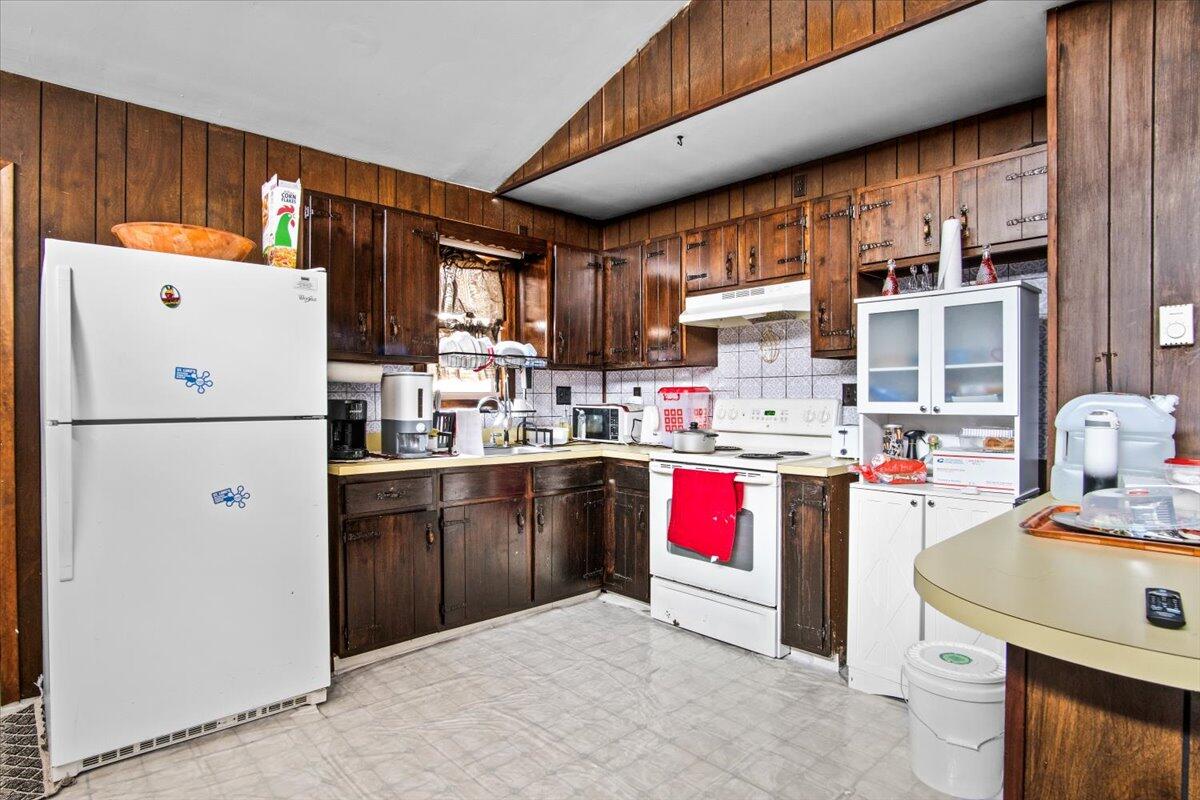8062 Red Squirrel Drive, Tobyhanna, Pennsylvania image 6