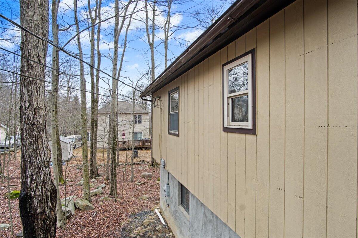8062 Red Squirrel Drive, Tobyhanna, Pennsylvania image 15