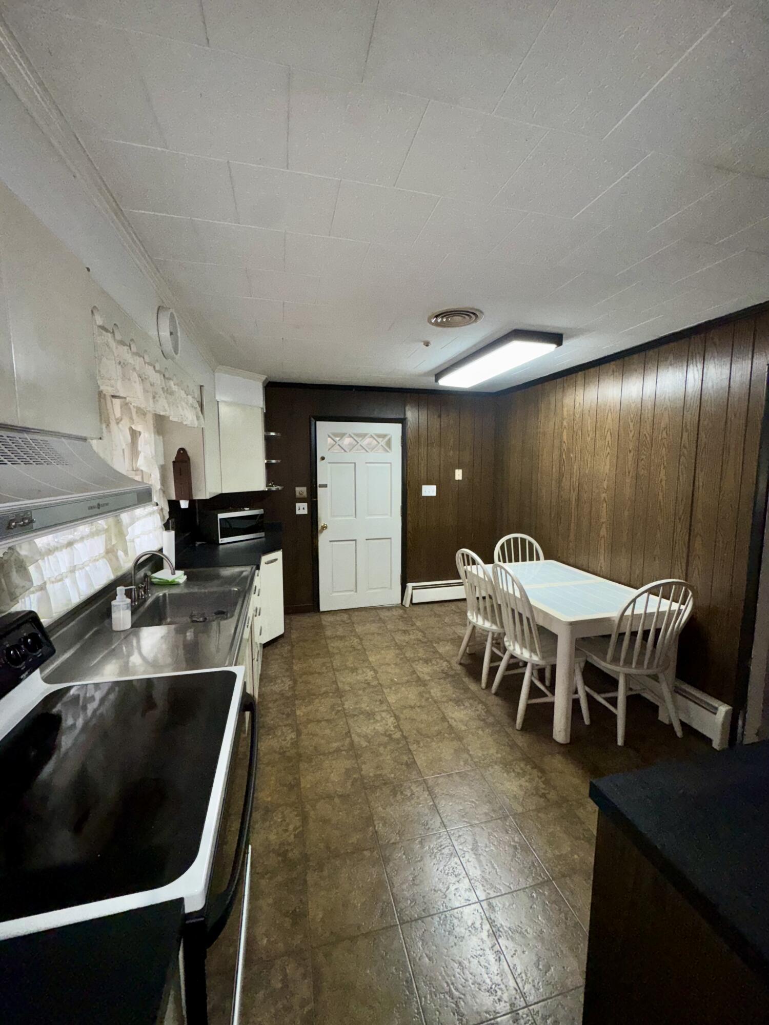 109 Hemlock Drive, Kunkletown, Pennsylvania image 5