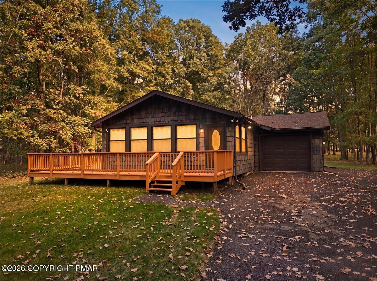 548 Adie Drive