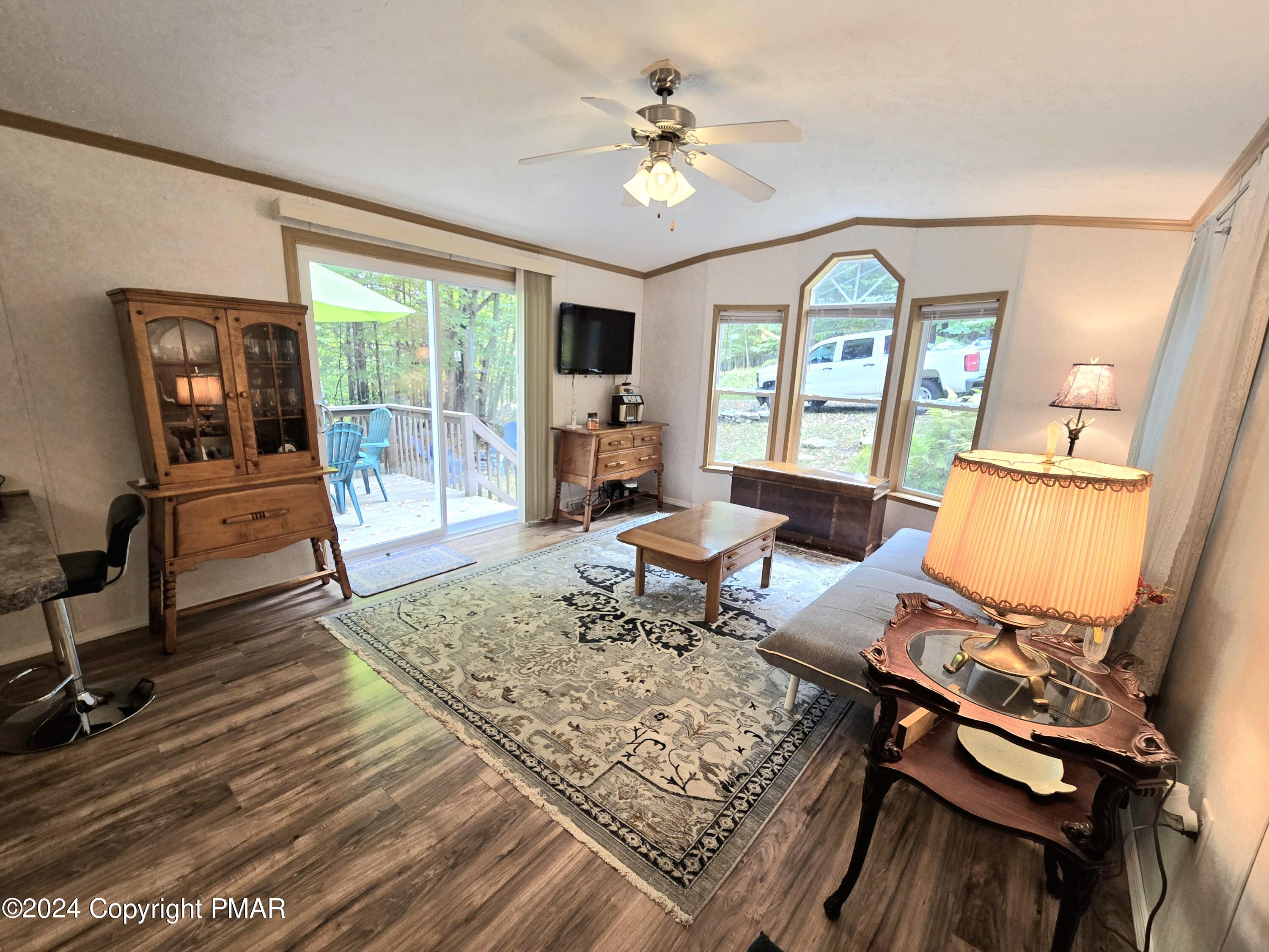 104 S Granite Drive, Greentown, Pennsylvania image 2