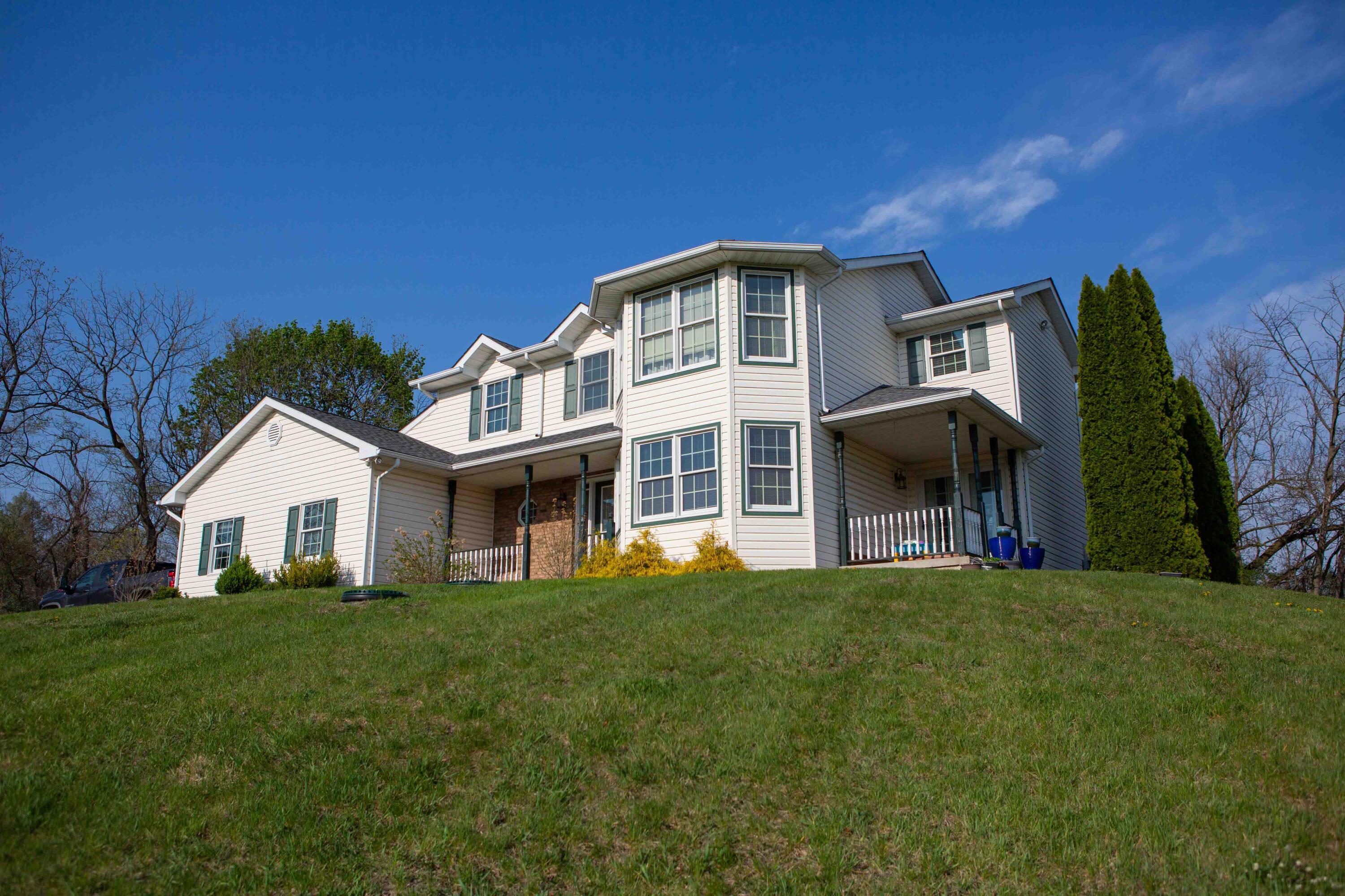 766 S Dogwood Road, Walnutport, Pennsylvania image 3