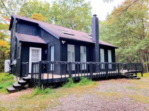 Homes For Sale - 121 Overland Drive<br/> Long Pond, PA 18334