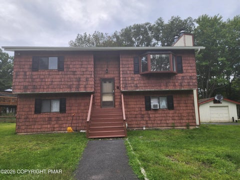 Homes For Rent - 15 Pointe Street #2ND FLOOR<br/> Monroe County, Mount Pocono, PA 18344