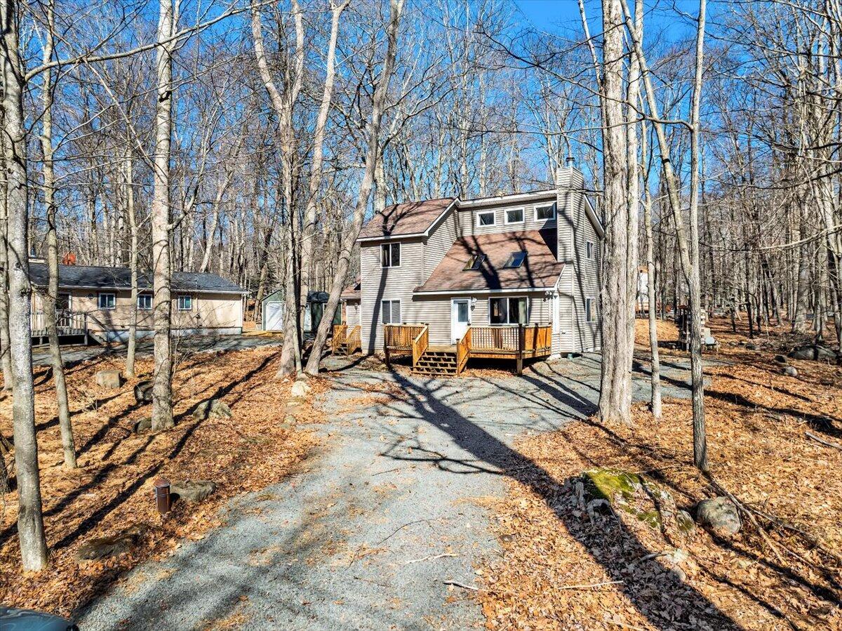 1565 Lake Lane, Pocono Lake, Pennsylvania image 43