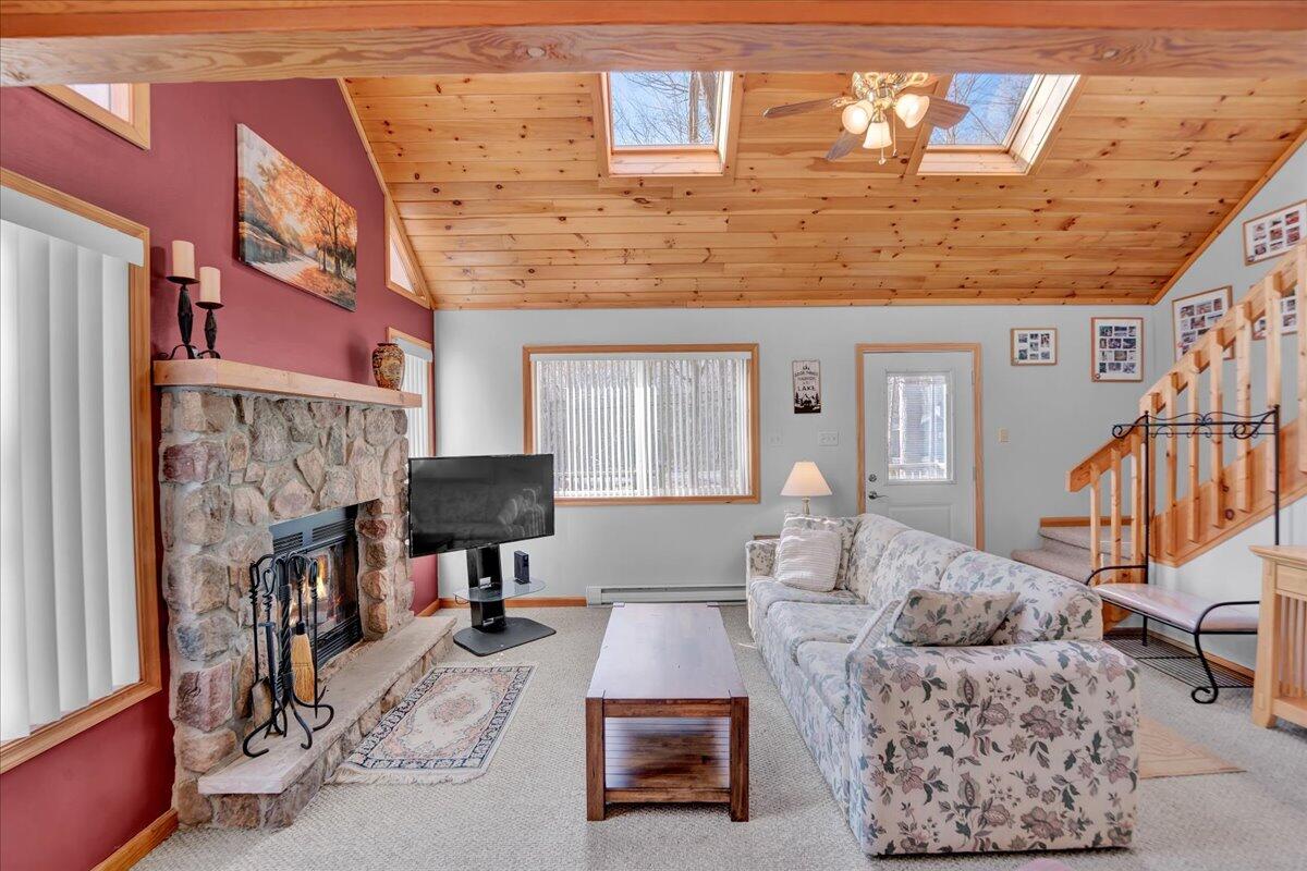 1565 Lake Lane, Pocono Lake, Pennsylvania image 6