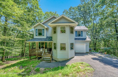 Homes For Sale - 164 Bellingham Drive<br/> Bushkill, PA 18324