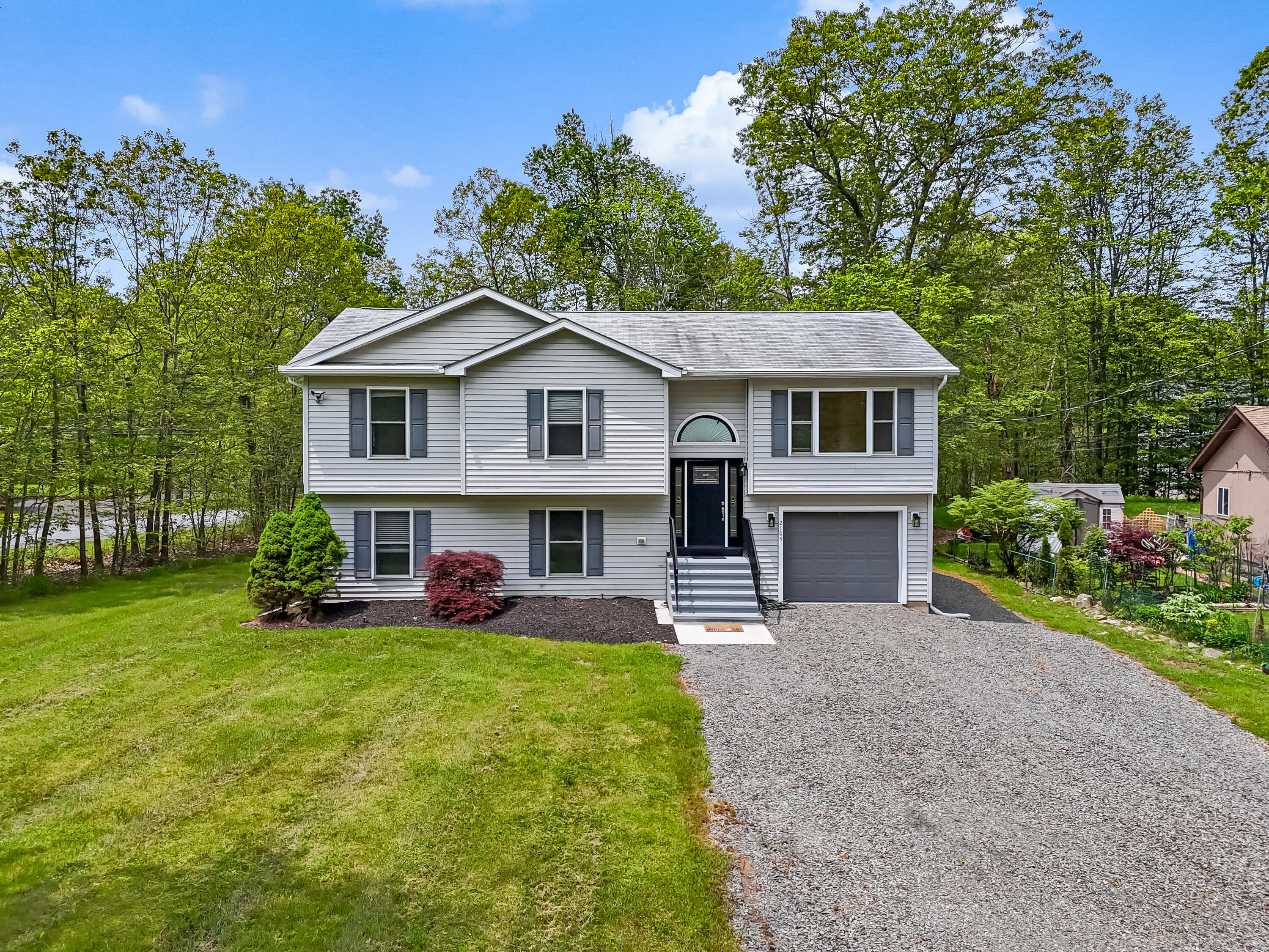 2105 Cottonwood Lane