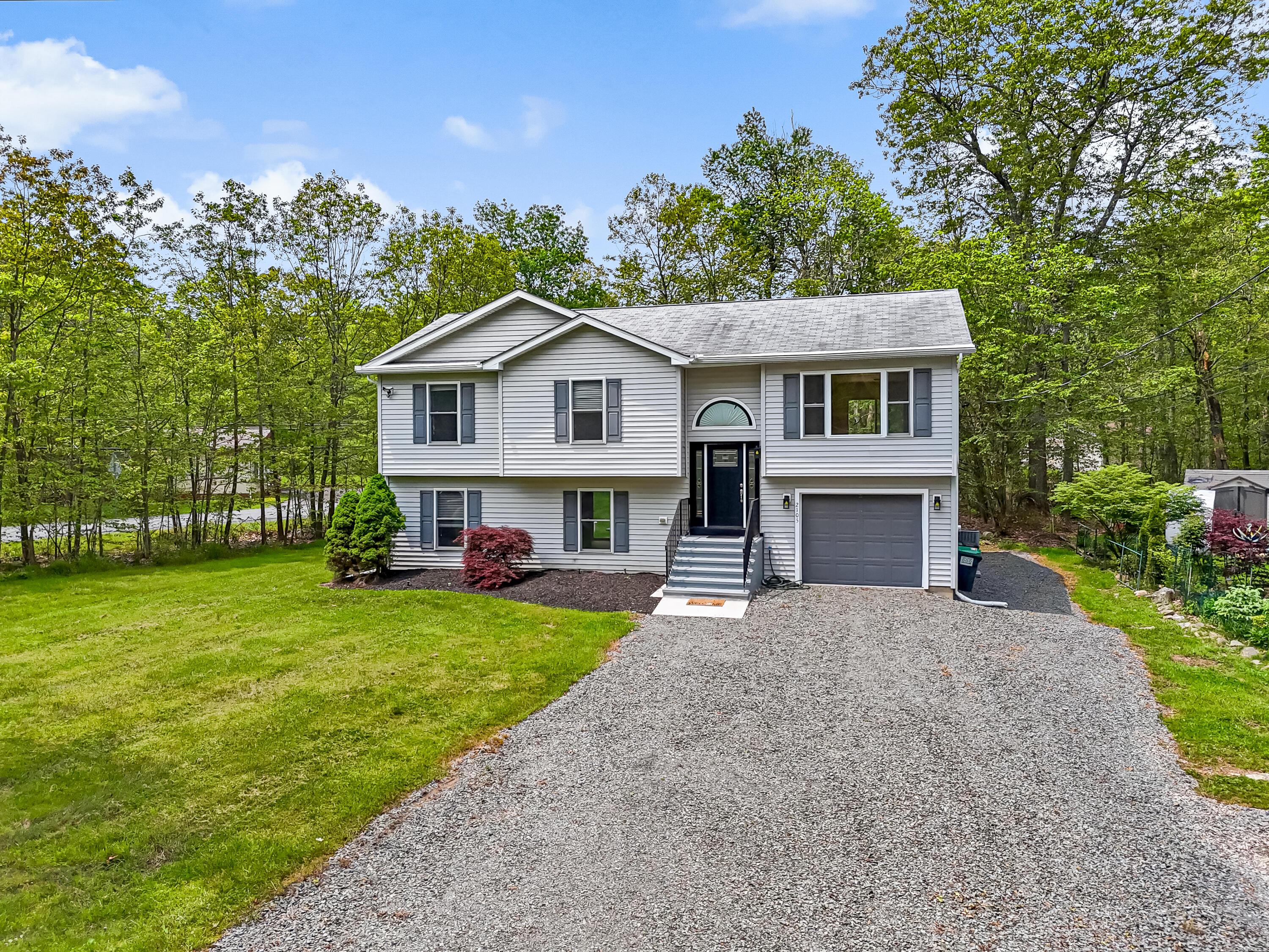 2105 Cottonwood Lane