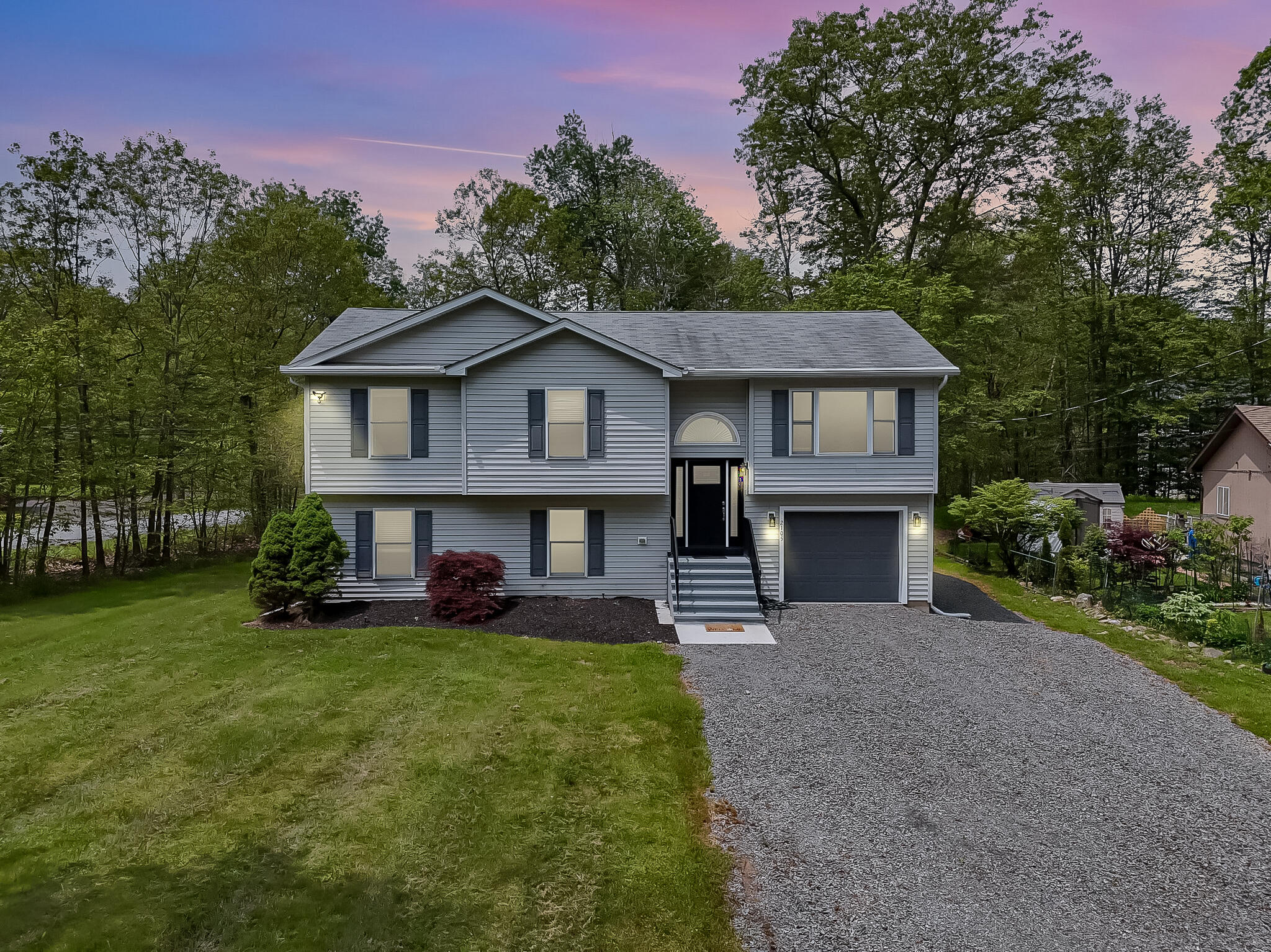 2105 Cottonwood Lane