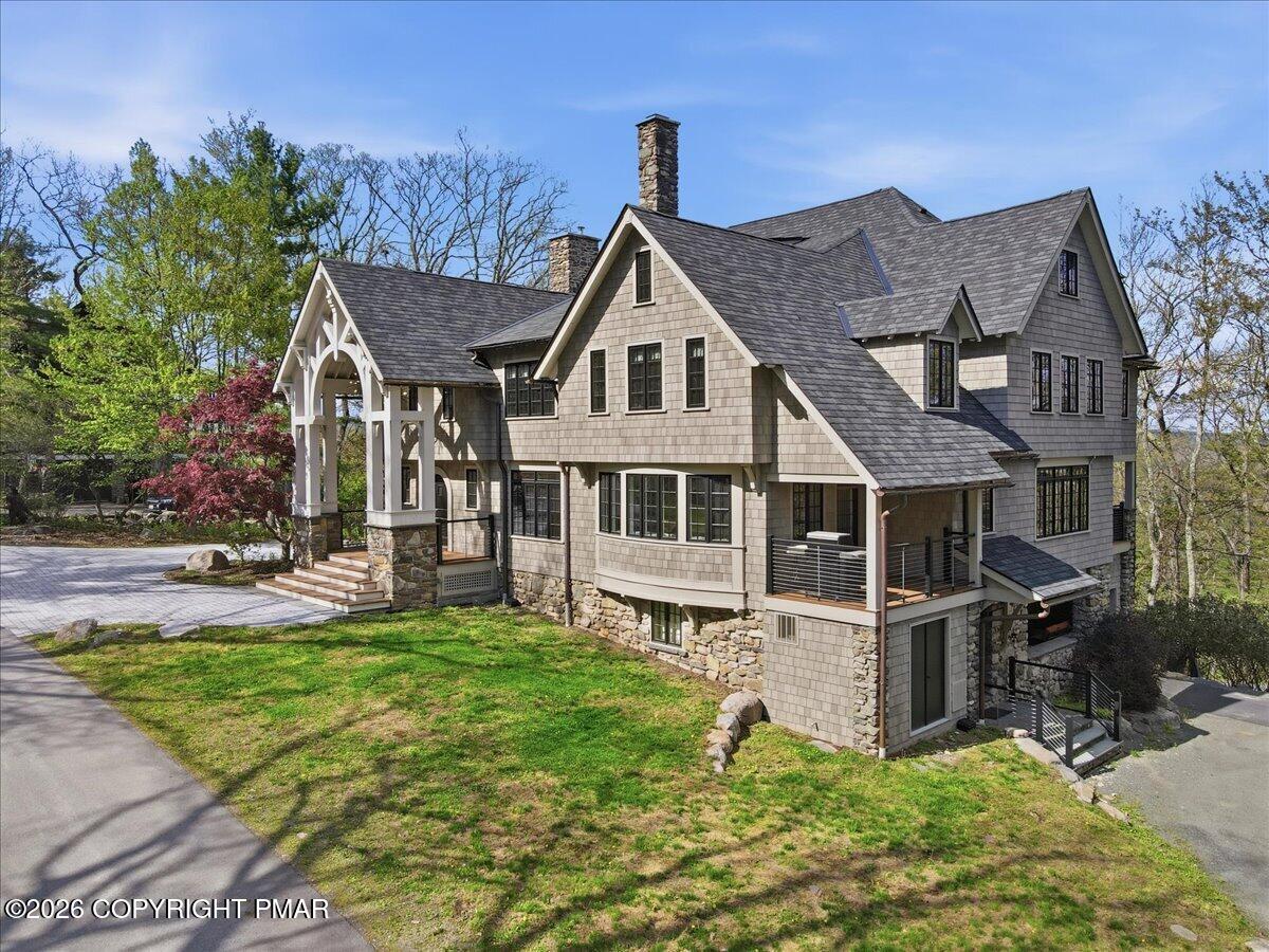 214 Summit Drive