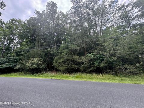 401 Whisper Dr 401 Drive Pocono Summit PA 18346