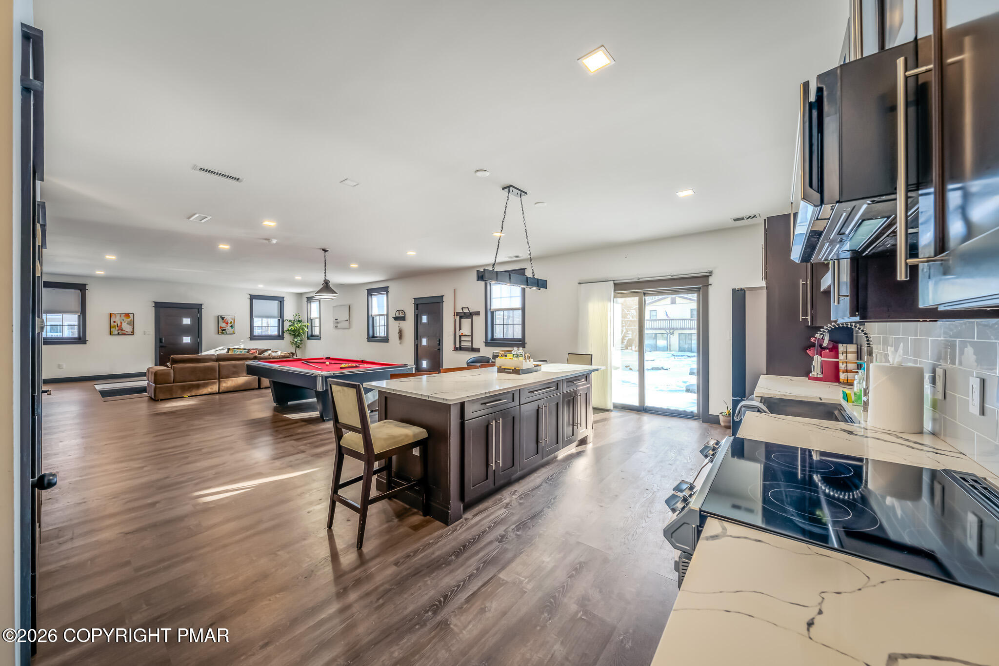 7813 Lake Shore Drive