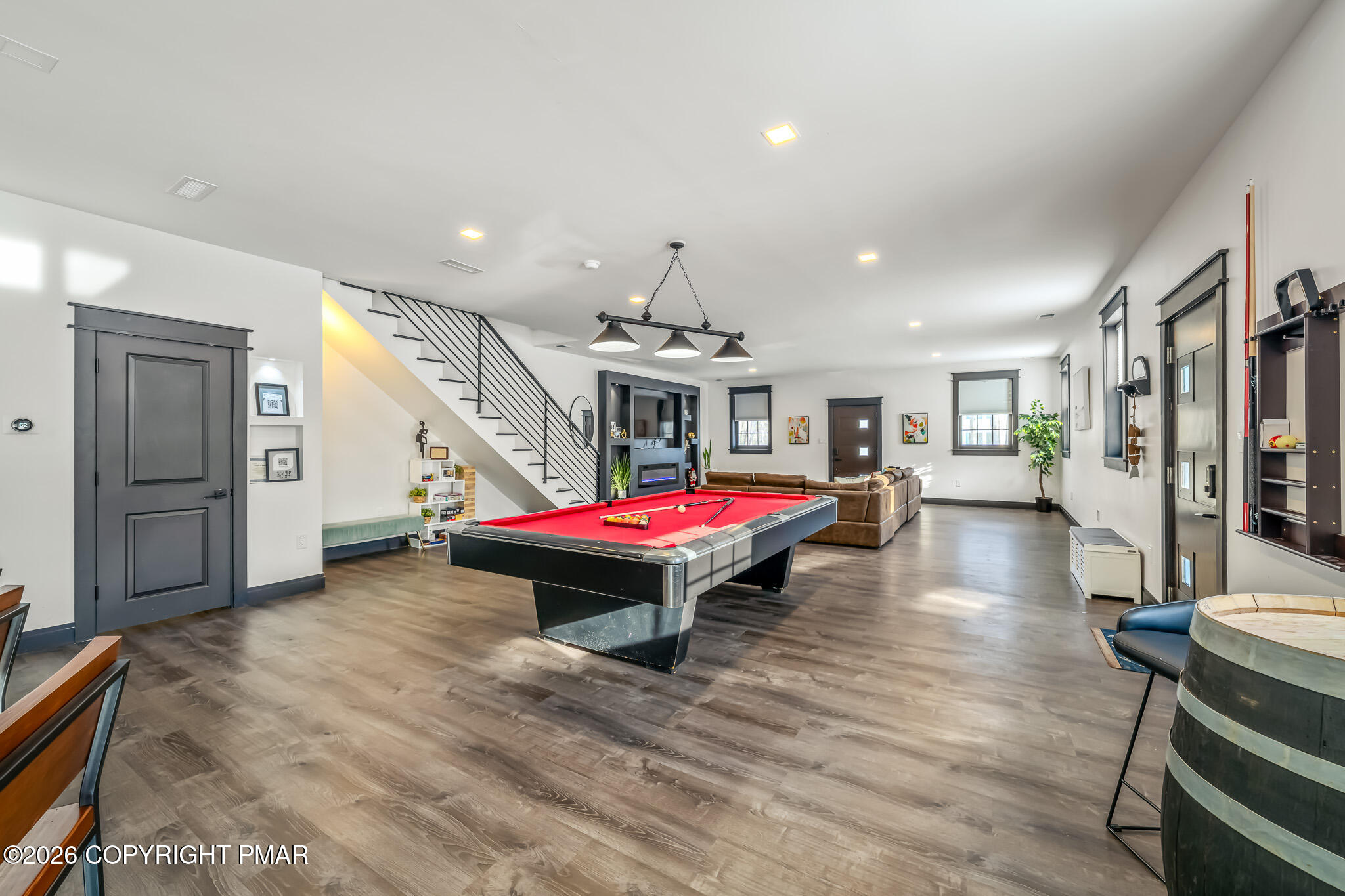 7813 Lake Shore Drive