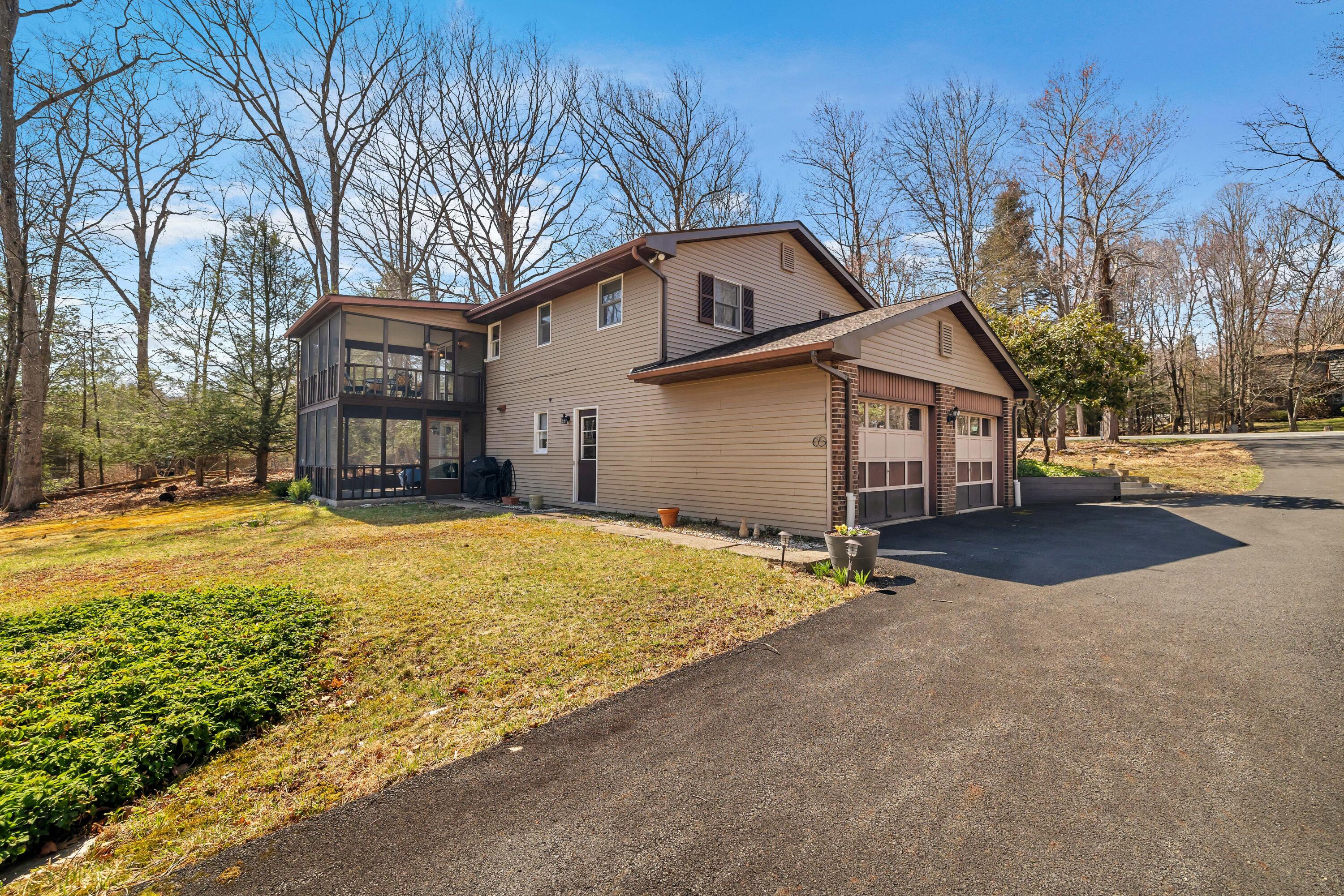 1134 Scotrun Drive, Scotrun, Pennsylvania image 2