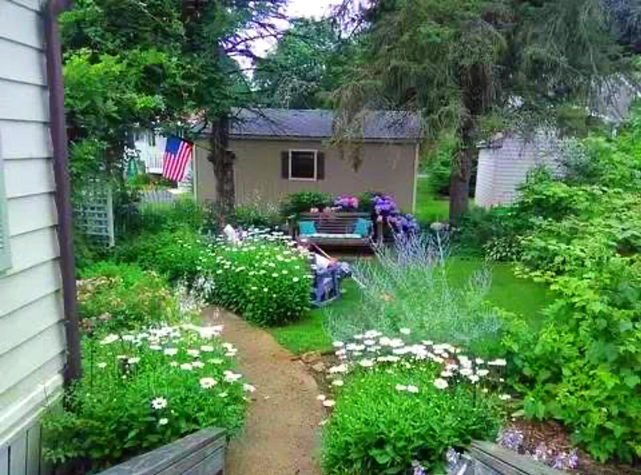1017 Cherry Tree Crossing, Breinigsville, Pennsylvania image 2