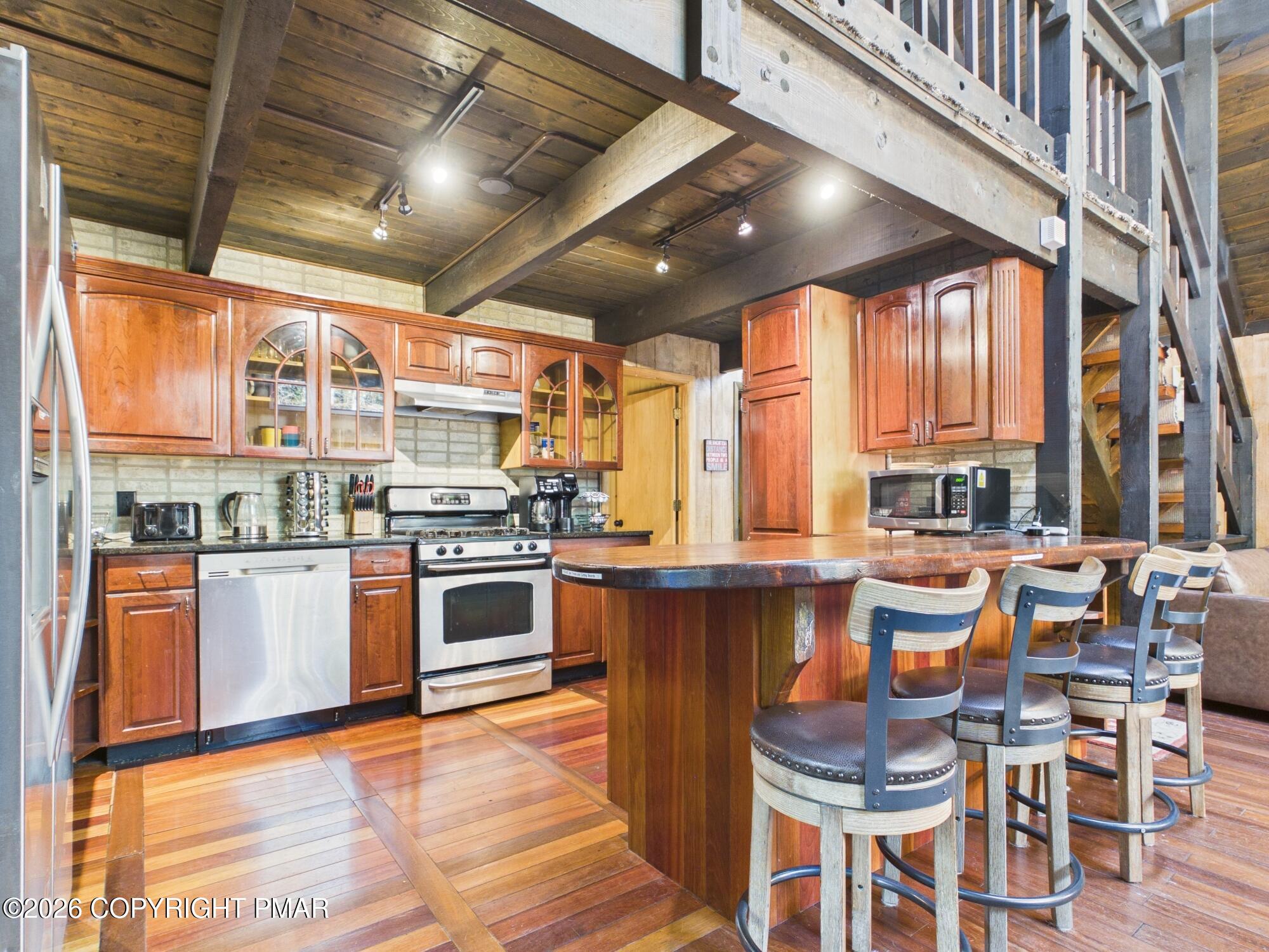 212 Long View Lane