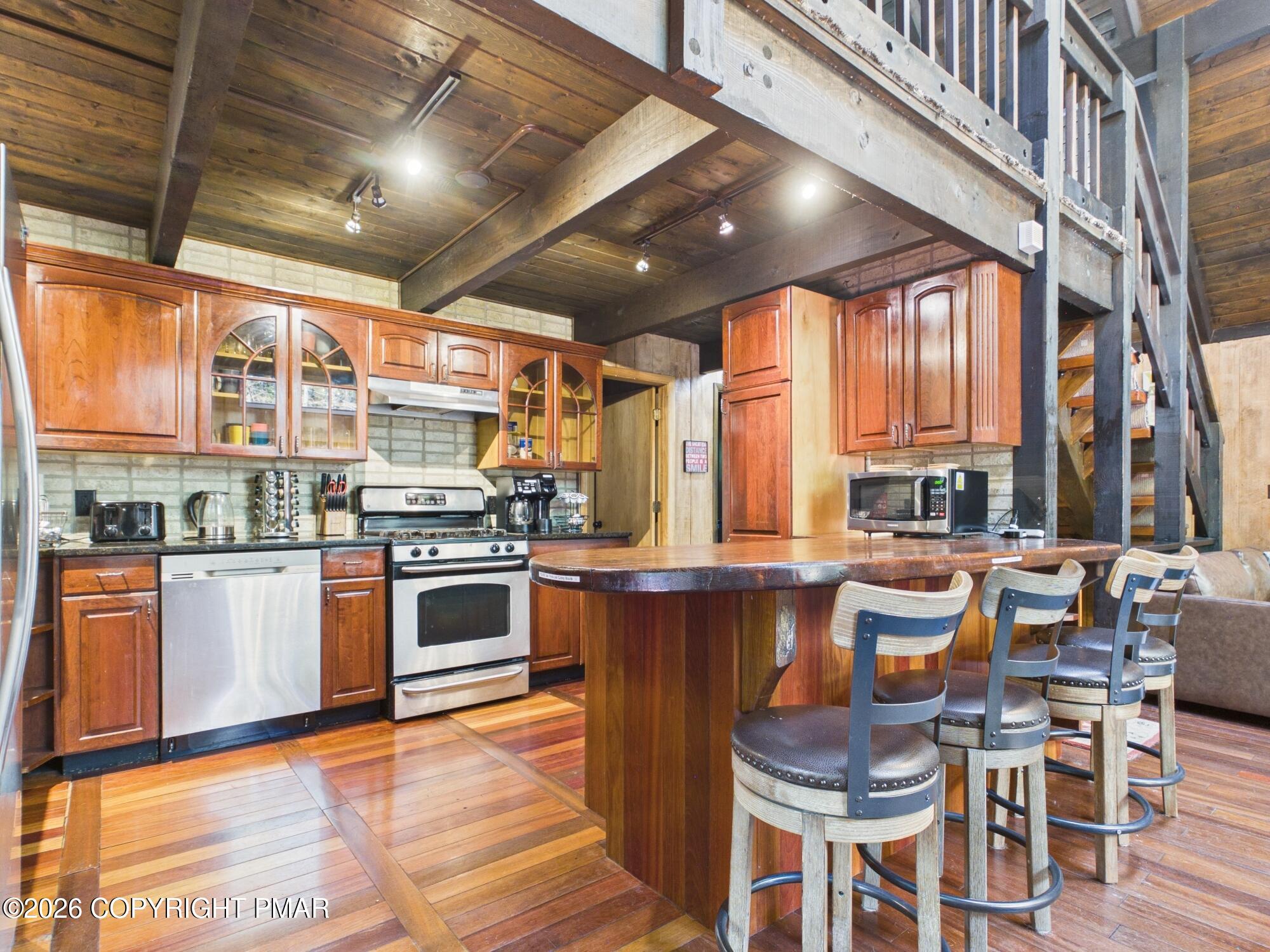 212 Long View Lane