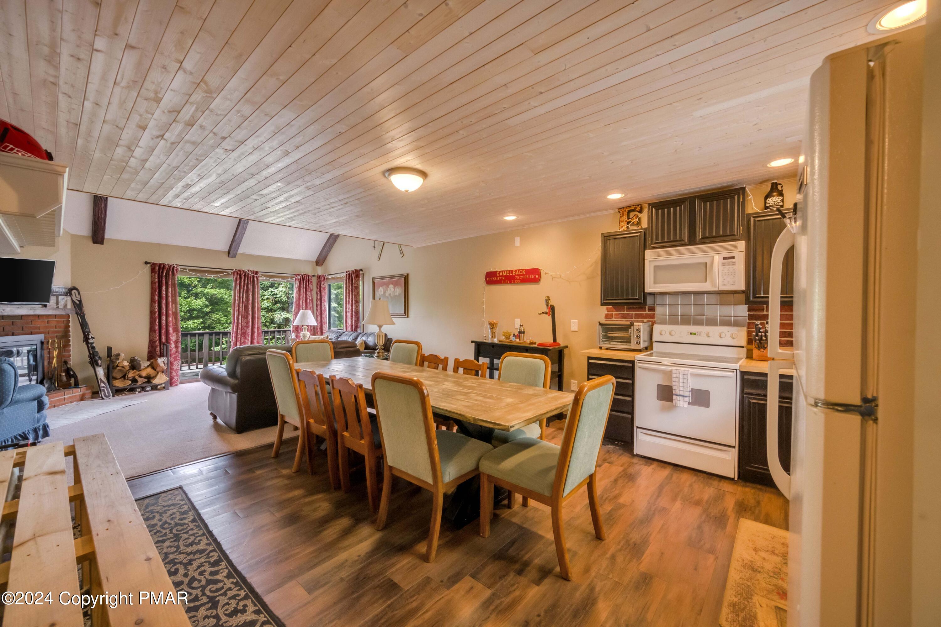 57 Slalom Way, Tannersville, Pennsylvania image 2