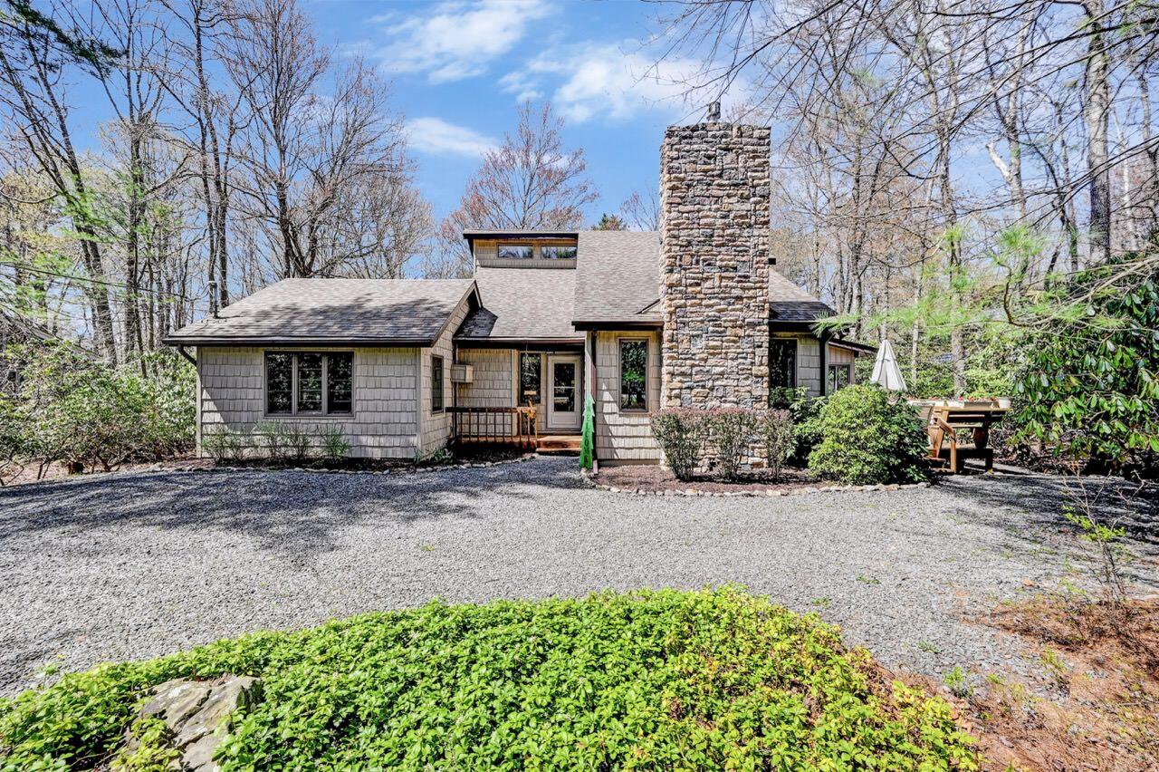 307 Long View Lane, Pocono Pines, Pennsylvania image 1